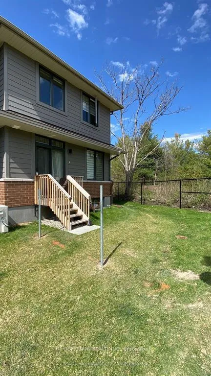 Photo 26 of 25 Kinver Private, Ottawa, Bel Air Heights — HOMEH