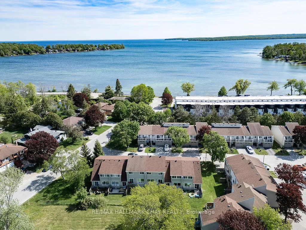 Photo 3 of Unit 40, 12 Lankin Boulevard, Orillia — HOMEH