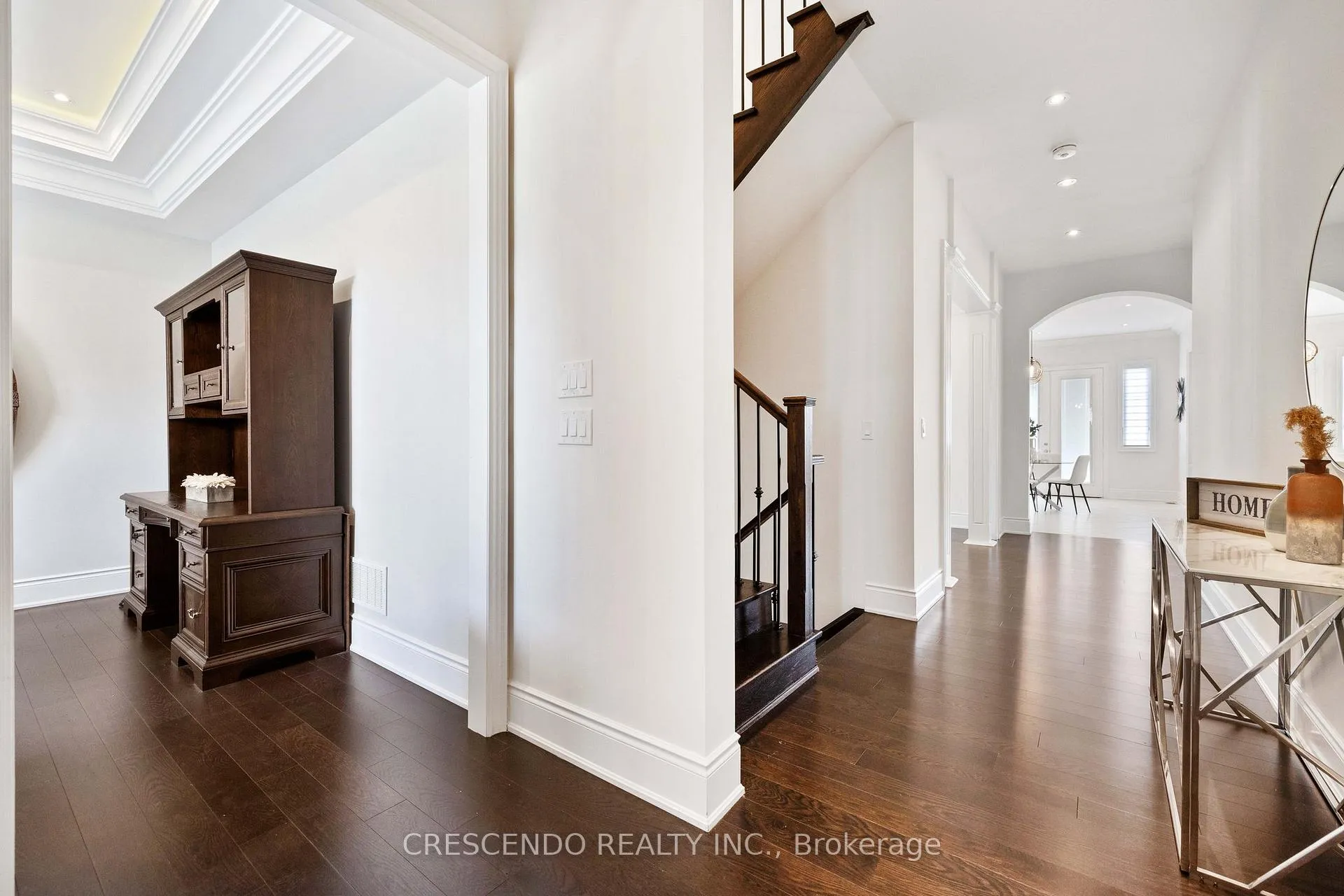 Photo 3 of 171 Woodgate Pines Drive, Vaughan, Kleinburg — HOMEH