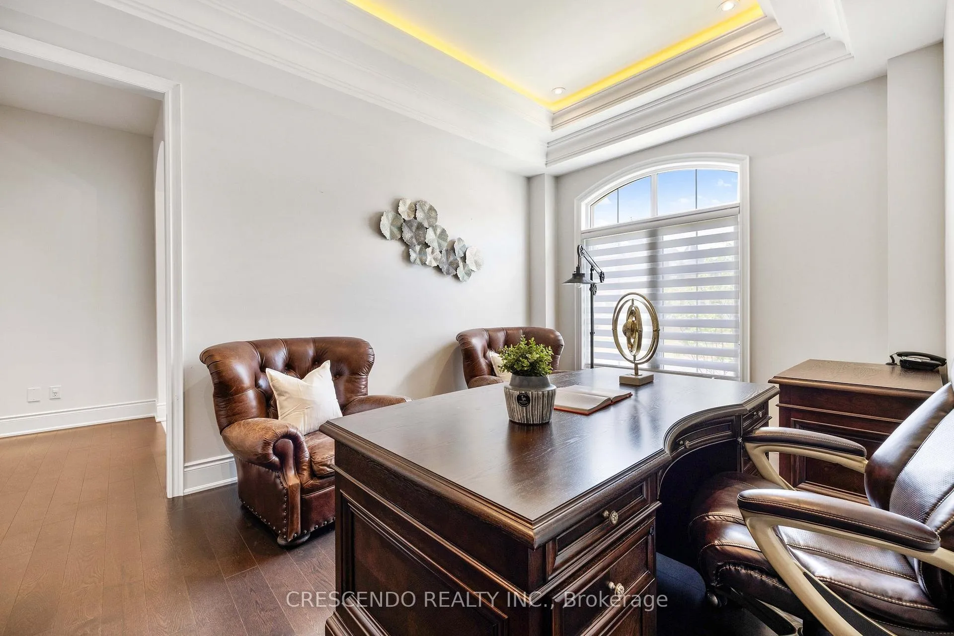 Photo 5 of 171 Woodgate Pines Drive, Vaughan, Kleinburg — HOMEH