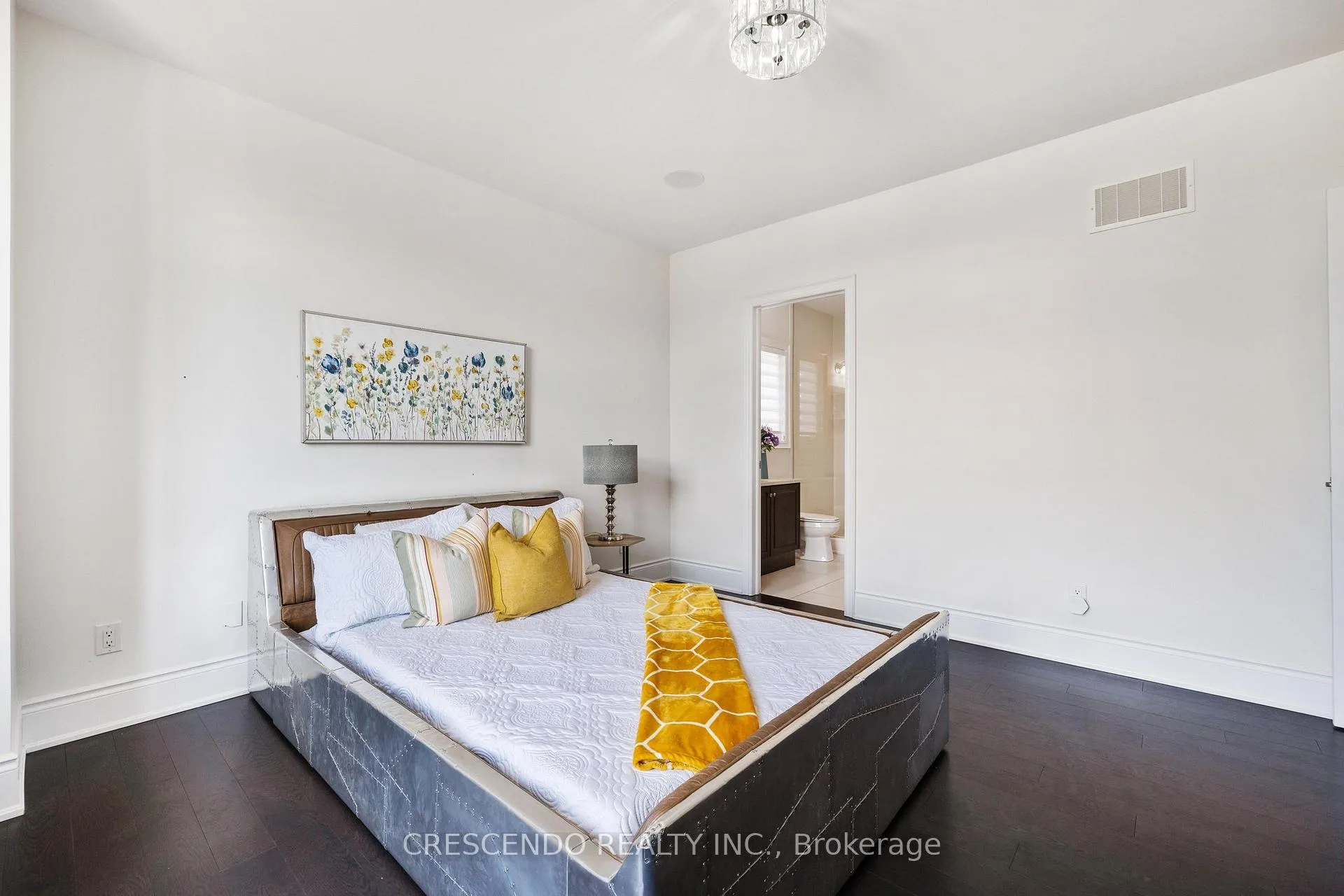 Photo 37 of 171 Woodgate Pines Drive, Vaughan, Kleinburg — HOMEH