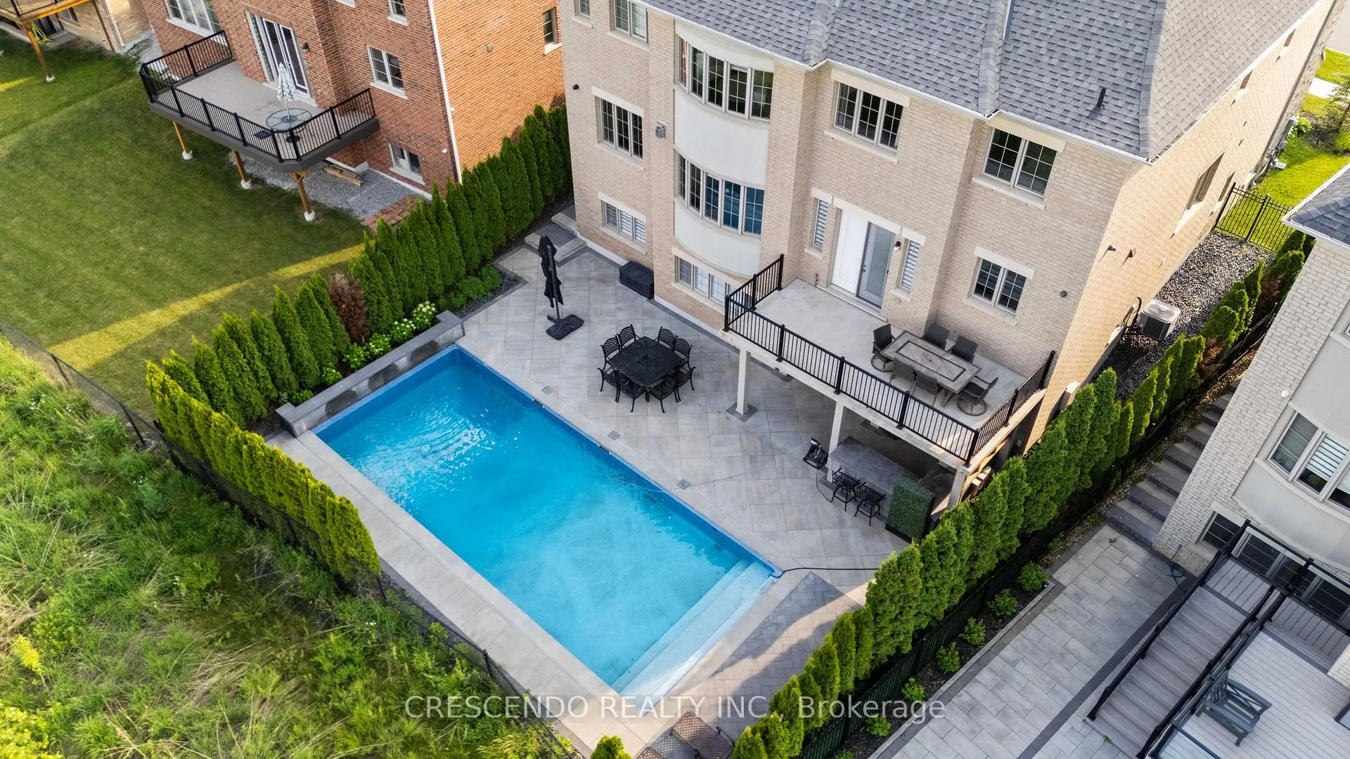 Photo 42 of 171 Woodgate Pines Drive, Vaughan, Kleinburg — HOMEH