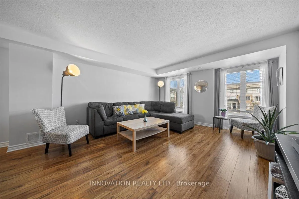 Photo 2 of Unit 12, 742b Chapman Mills Drive, Ottawa, Barrhaven - Strandherd — HOMEH