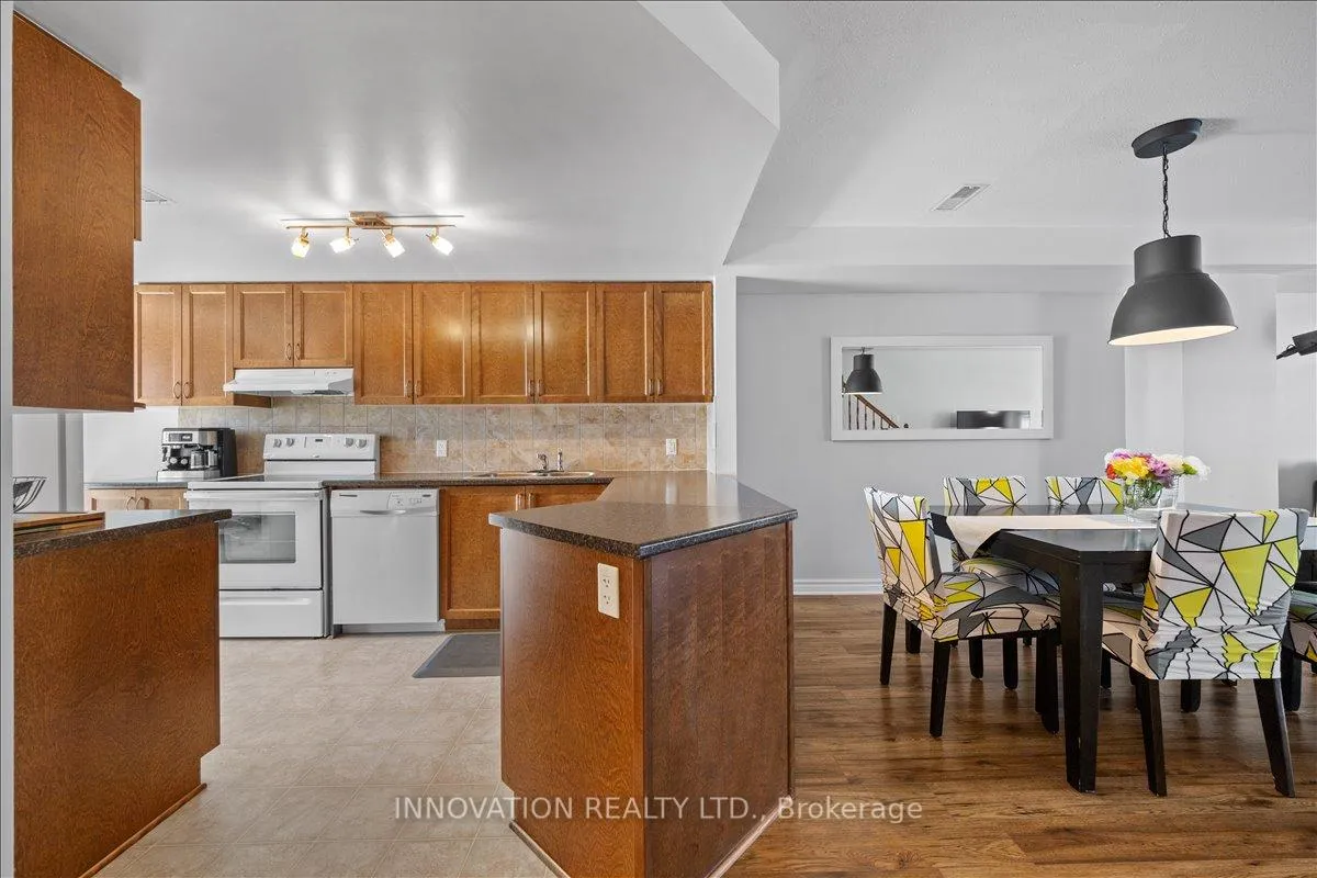 Photo 6 of Unit 12, 742b Chapman Mills Drive, Ottawa, Barrhaven - Strandherd — HOMEH