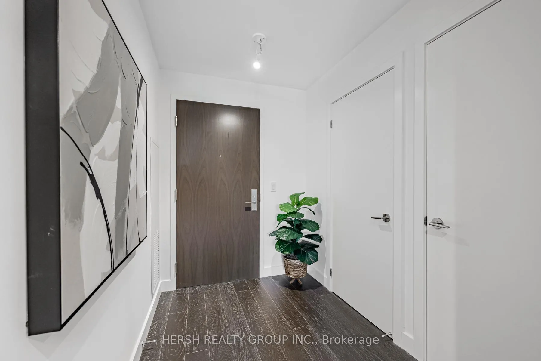 Front of Unit 310, 160 Kingsway Crescent