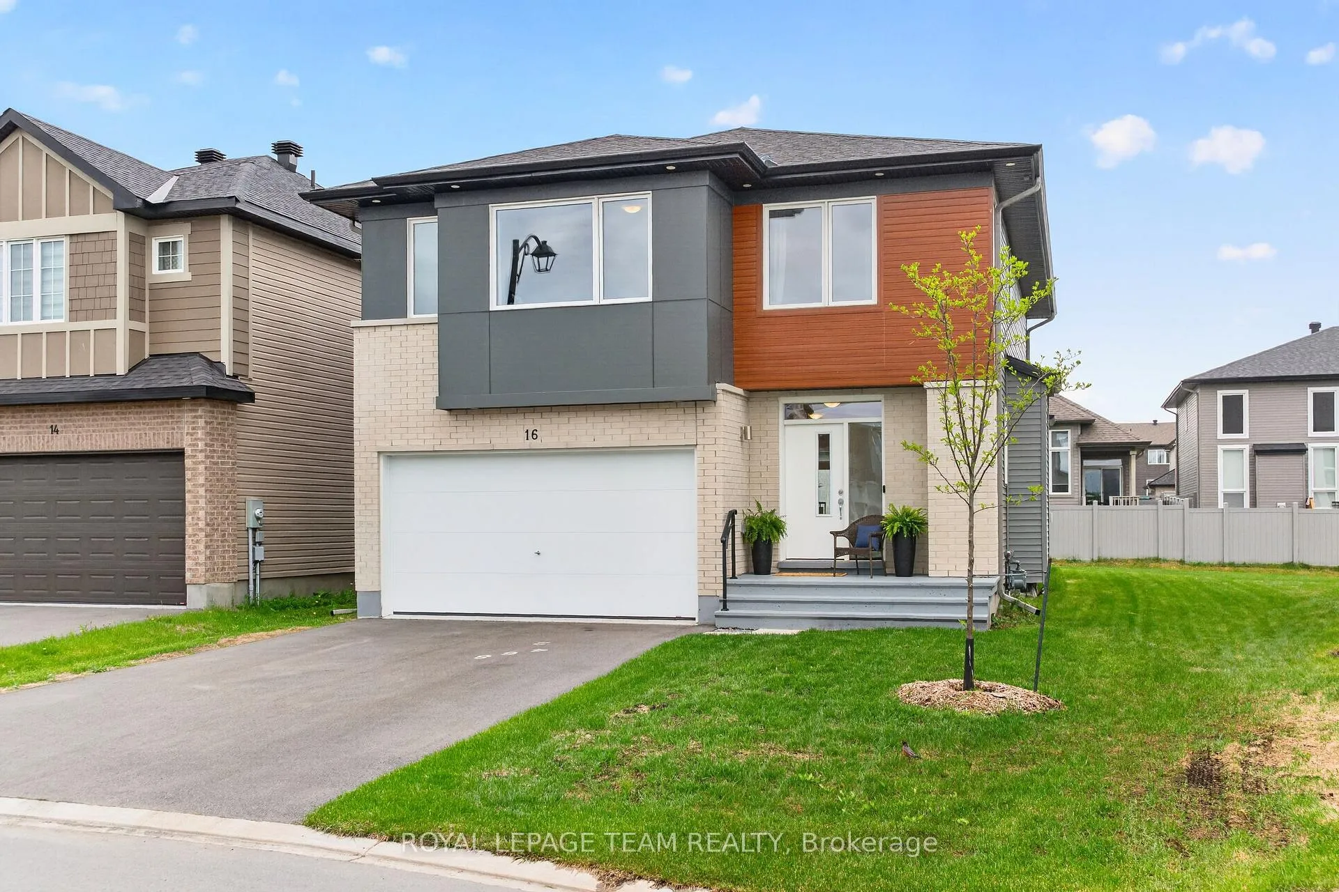 Photo 2 of 16 Stanzel Drive, Carleton Place — HOMEH