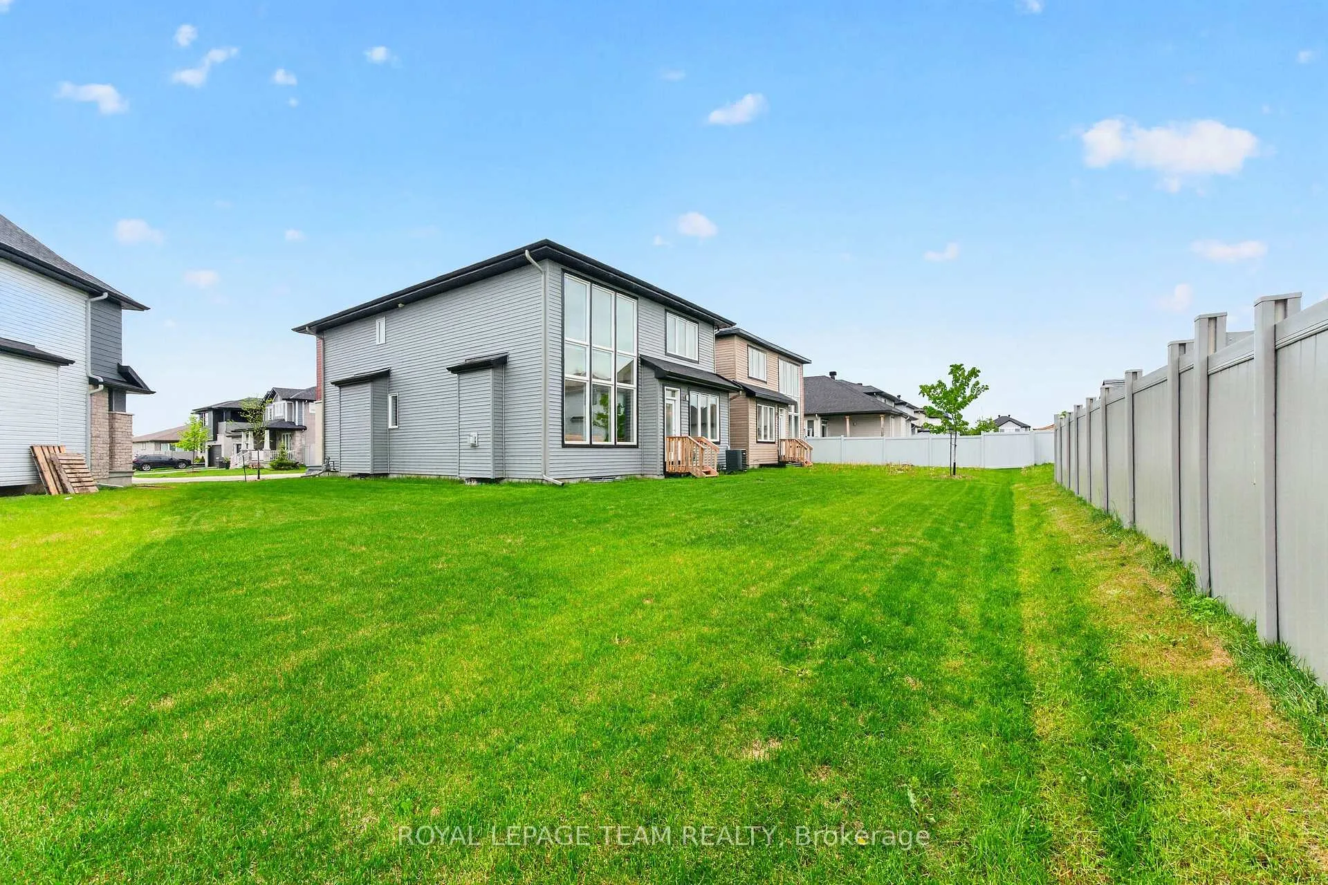 Photo 34 of 16 Stanzel Drive, Carleton Place — HOMEH