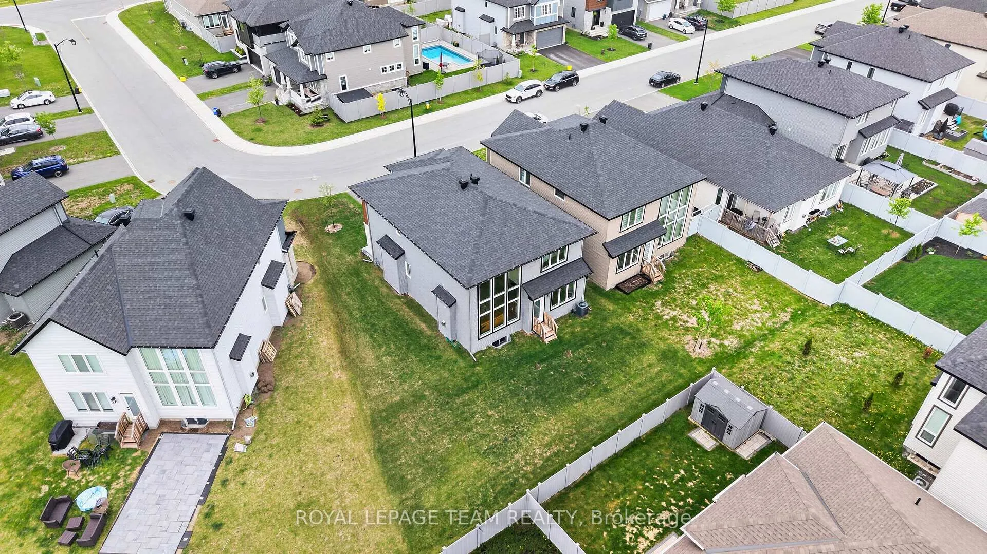 Photo 36 of 16 Stanzel Drive, Carleton Place — HOMEH