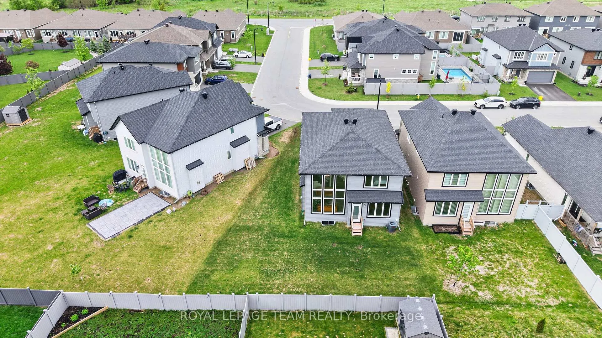 Photo 37 of 16 Stanzel Drive, Carleton Place — HOMEH