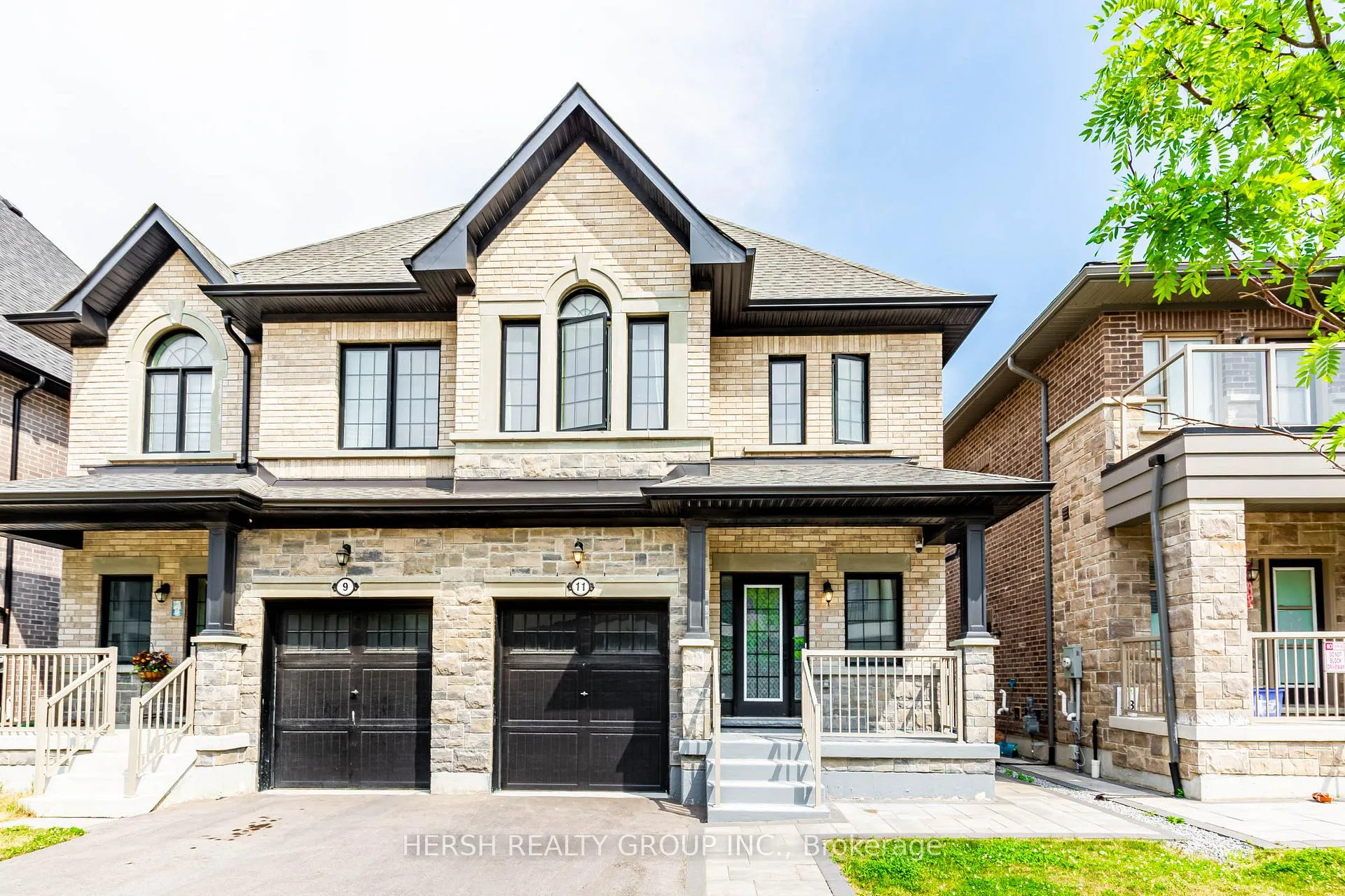 Photo 1 of 11 Alan Williams Trail, Uxbridge — HOMEH