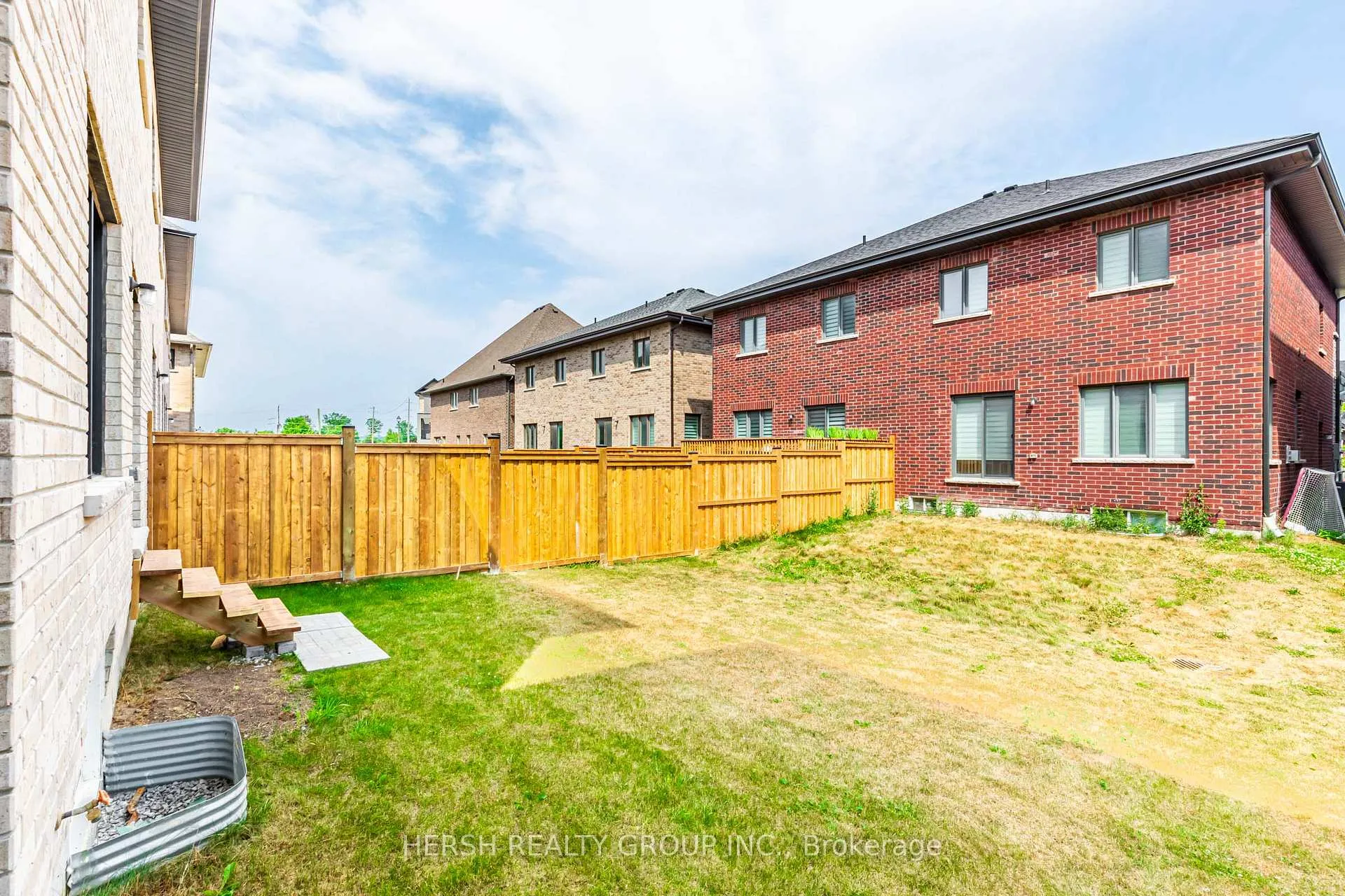 Photo 31 of 11 Alan Williams Trail, Uxbridge — HOMEH