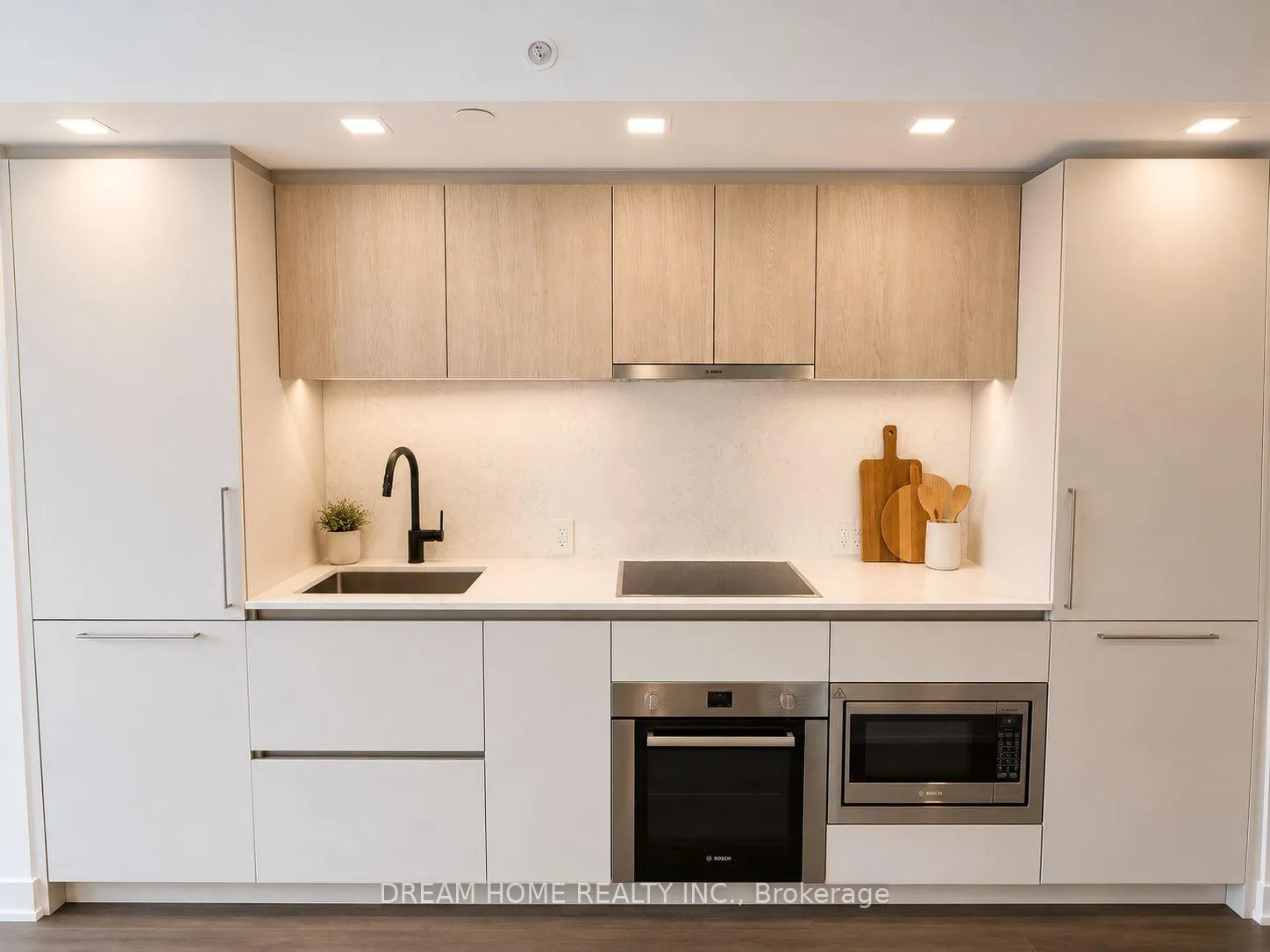 Photo 3 of Unit 1601, 609 Sherbourne Street, Toronto, North St. James Town — HOMEH