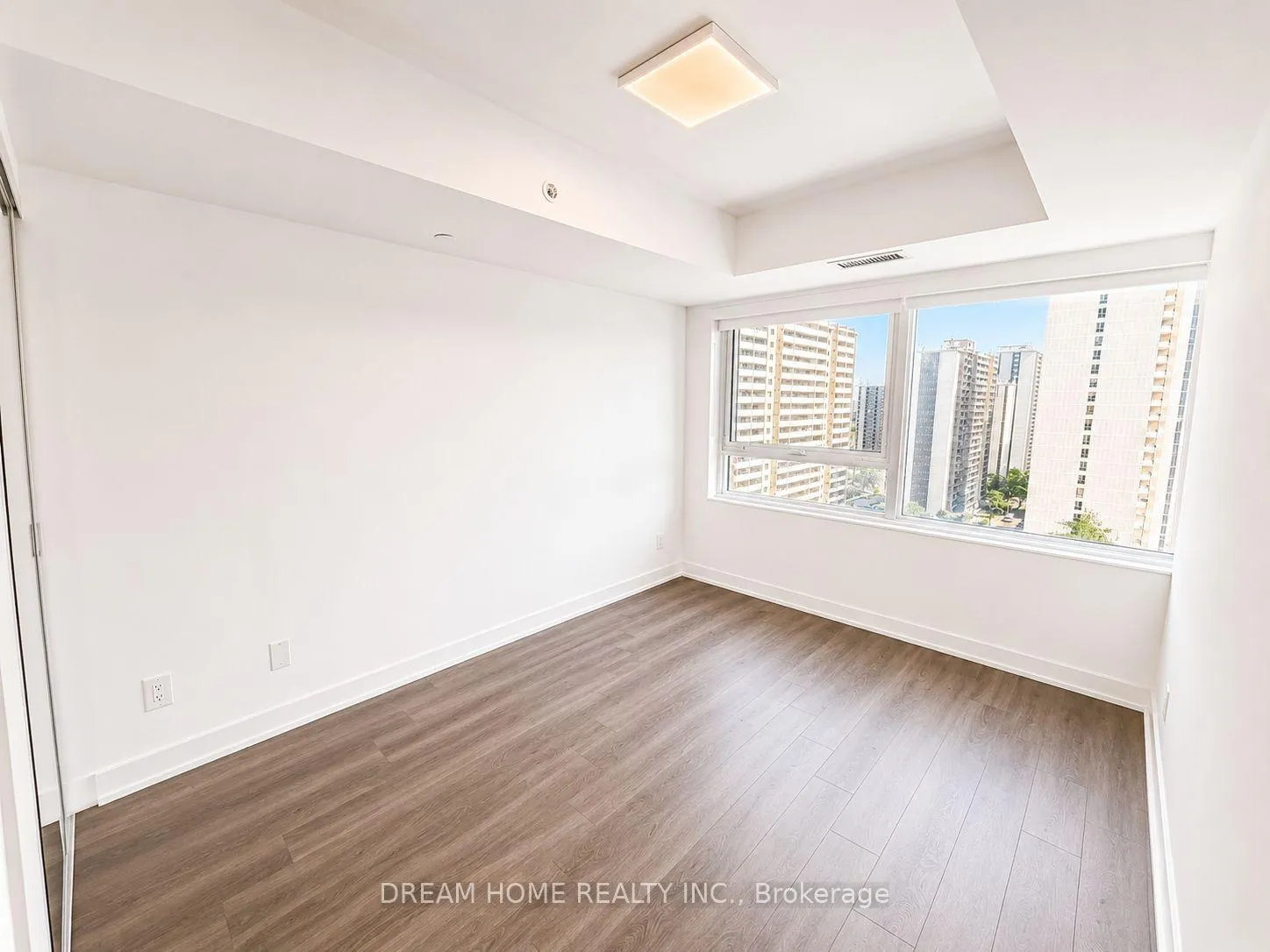 Photo 6 of Unit 1601, 609 Sherbourne Street, Toronto, North St. James Town — HOMEH