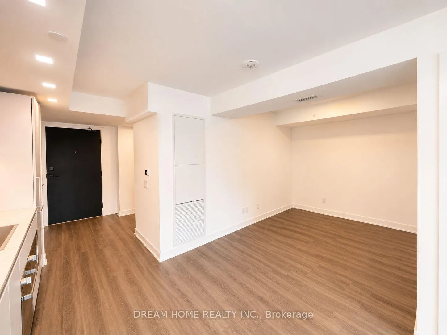 Photo 8 of Unit 1601, 609 Sherbourne Street, Toronto, North St. James Town — HOMEH