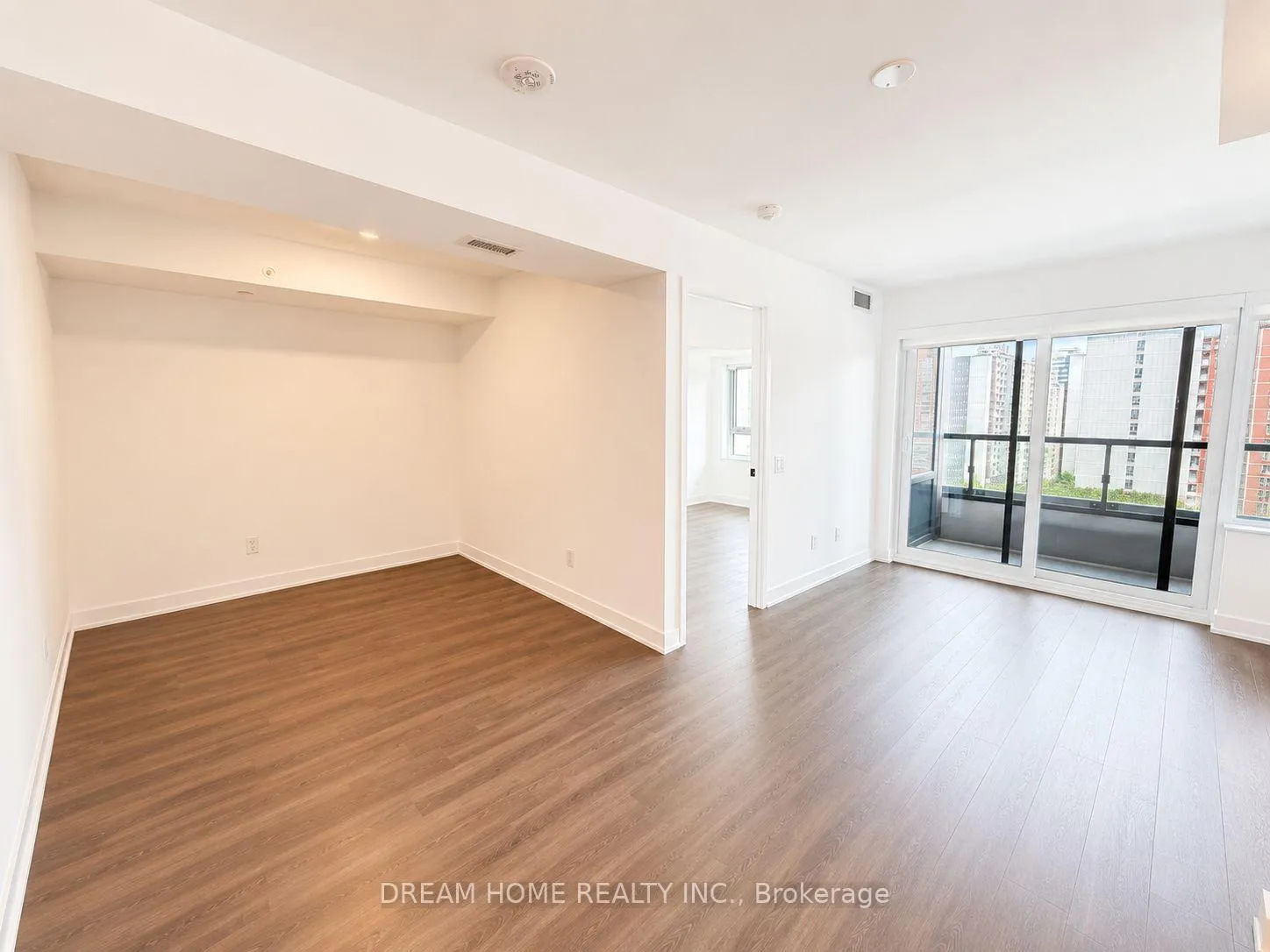 Photo 9 of Unit 1601, 609 Sherbourne Street, Toronto, North St. James Town — HOMEH