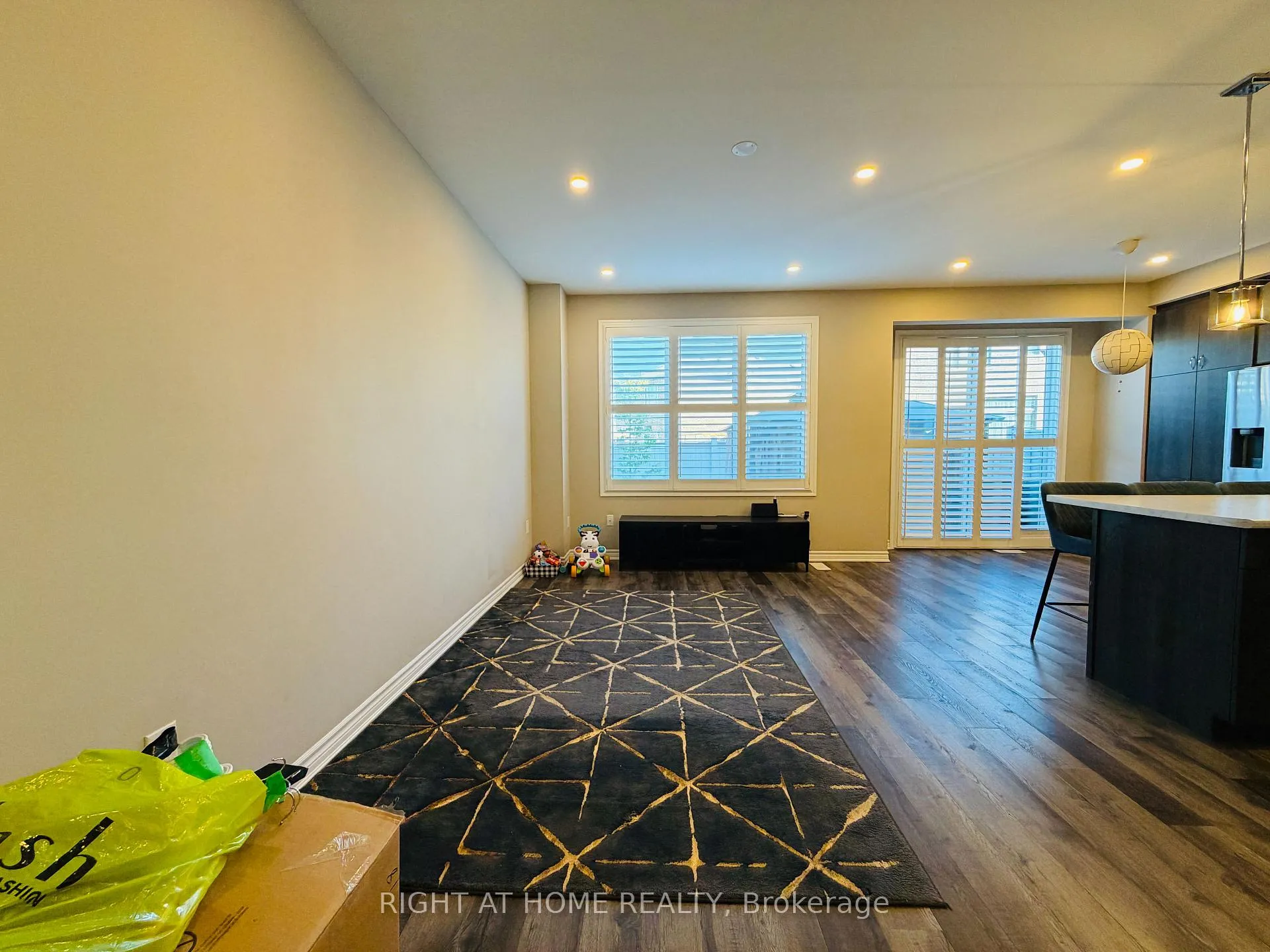 Photo 4 of 567 Bellflower Court, Milton, Walker — HOMEH