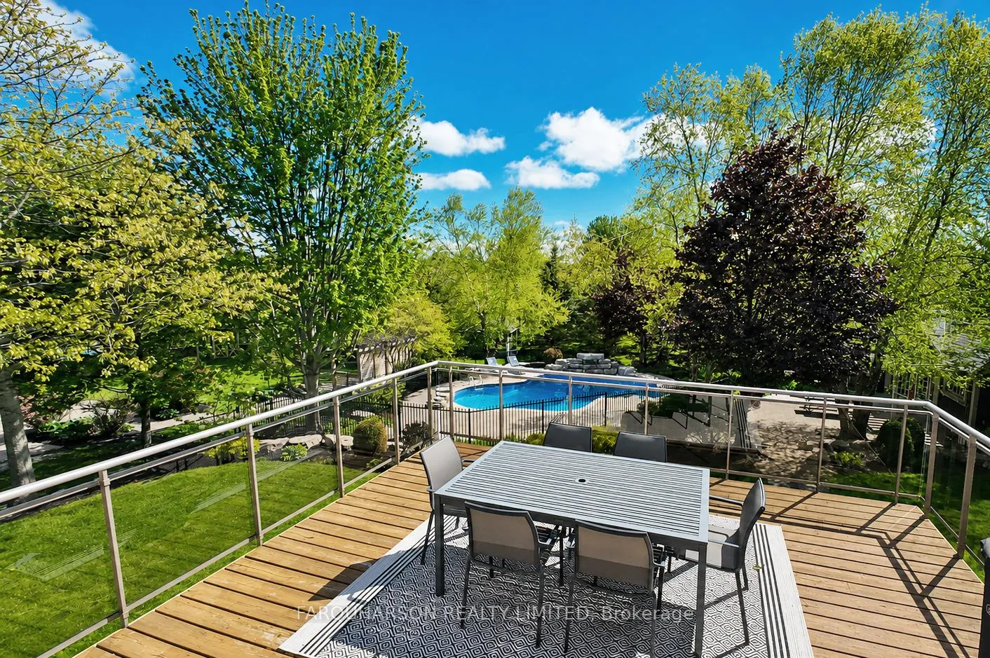 Photo 5 of 15 Forestgreen Drive, Uxbridge, Rural Uxbridge — HOMEH