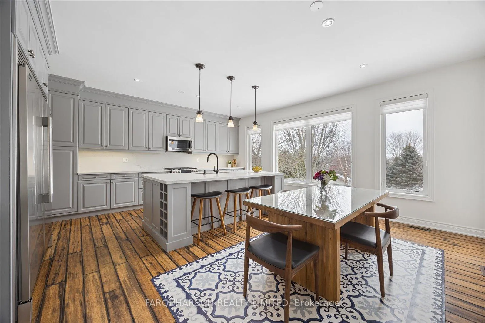 Photo 11 of 15 Forestgreen Drive, Uxbridge, Rural Uxbridge — HOMEH