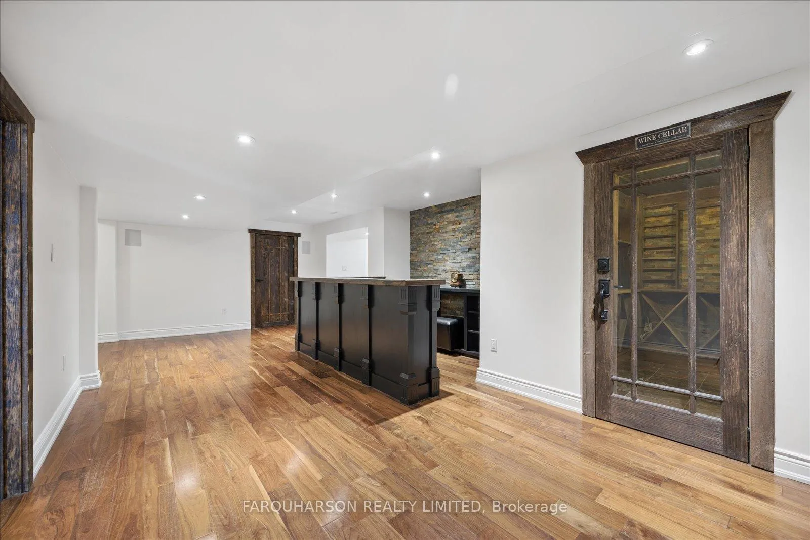 Photo 24 of 15 Forestgreen Drive, Uxbridge, Rural Uxbridge — HOMEH