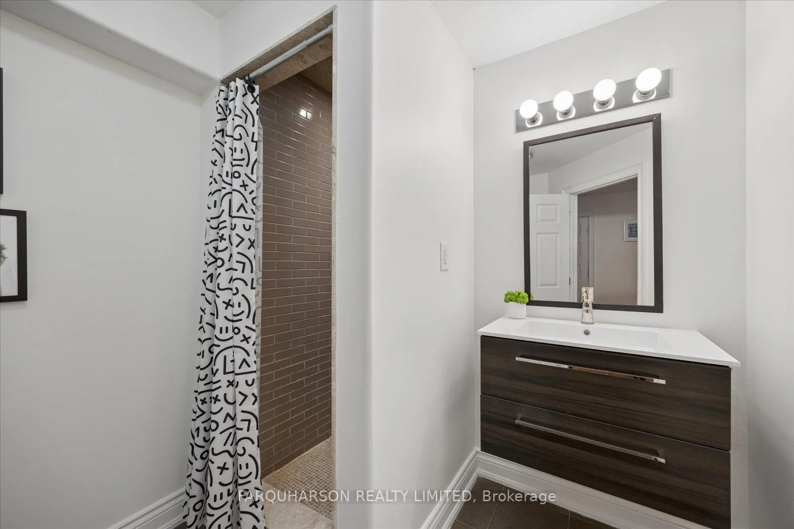 Photo 33 of 15 Forestgreen Drive, Uxbridge, Rural Uxbridge — HOMEH