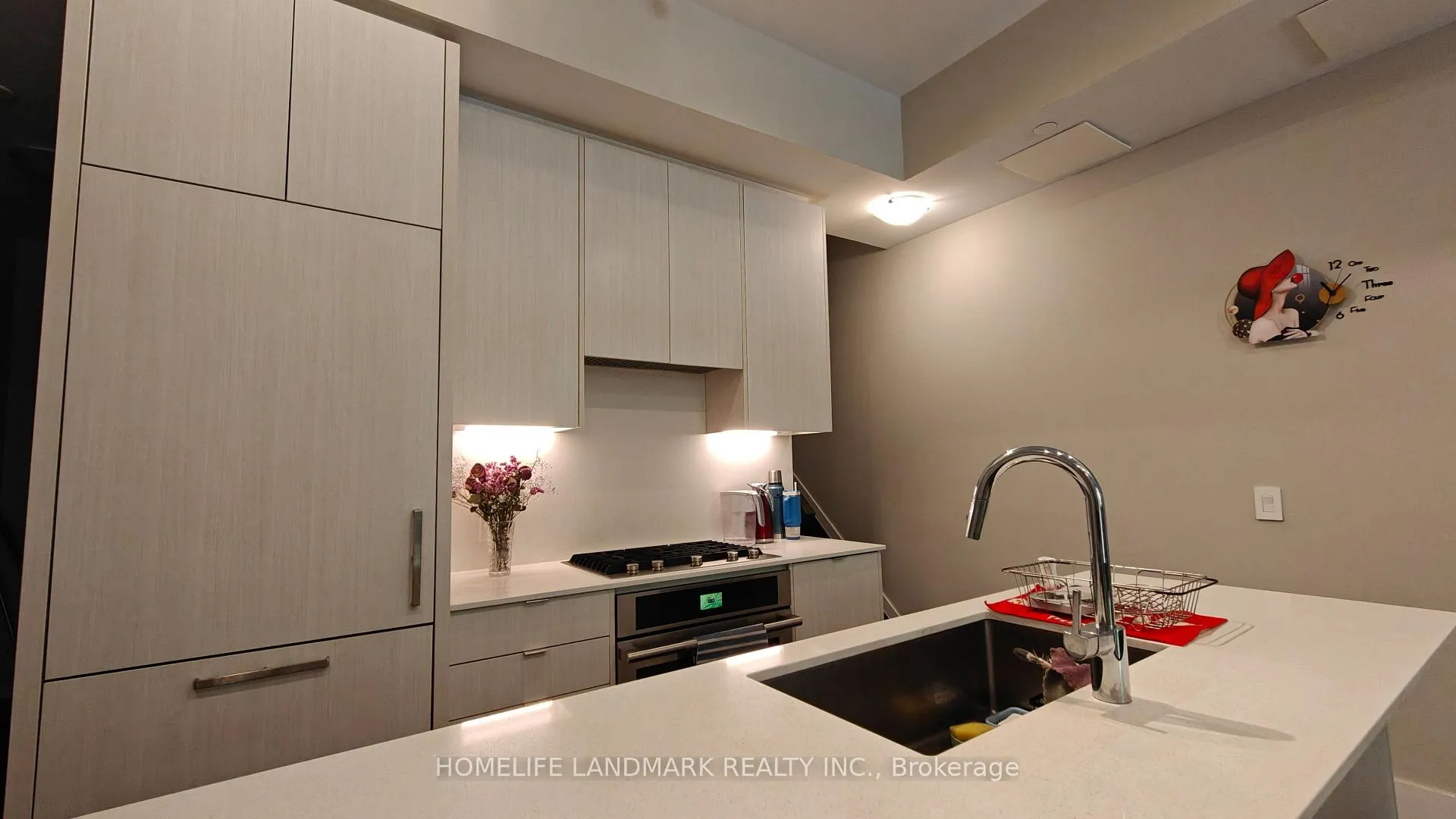 Photo 7 of Unit Th #7, 165 Pears Avenue, Toronto, The Annex — HOMEH
