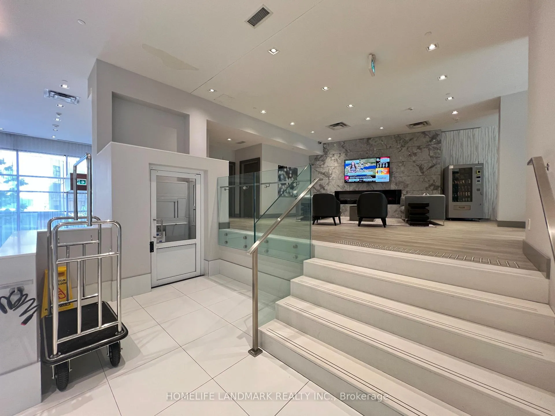 Photo 32 of Unit Th #7, 165 Pears Avenue, Toronto, The Annex — HOMEH
