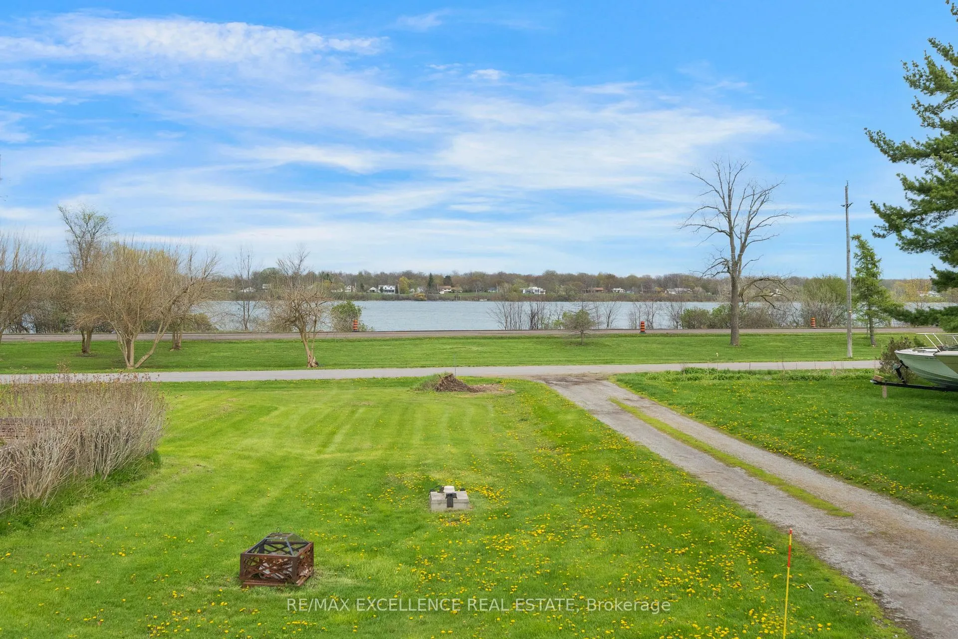 Front of 12575 Niagara River Parkway