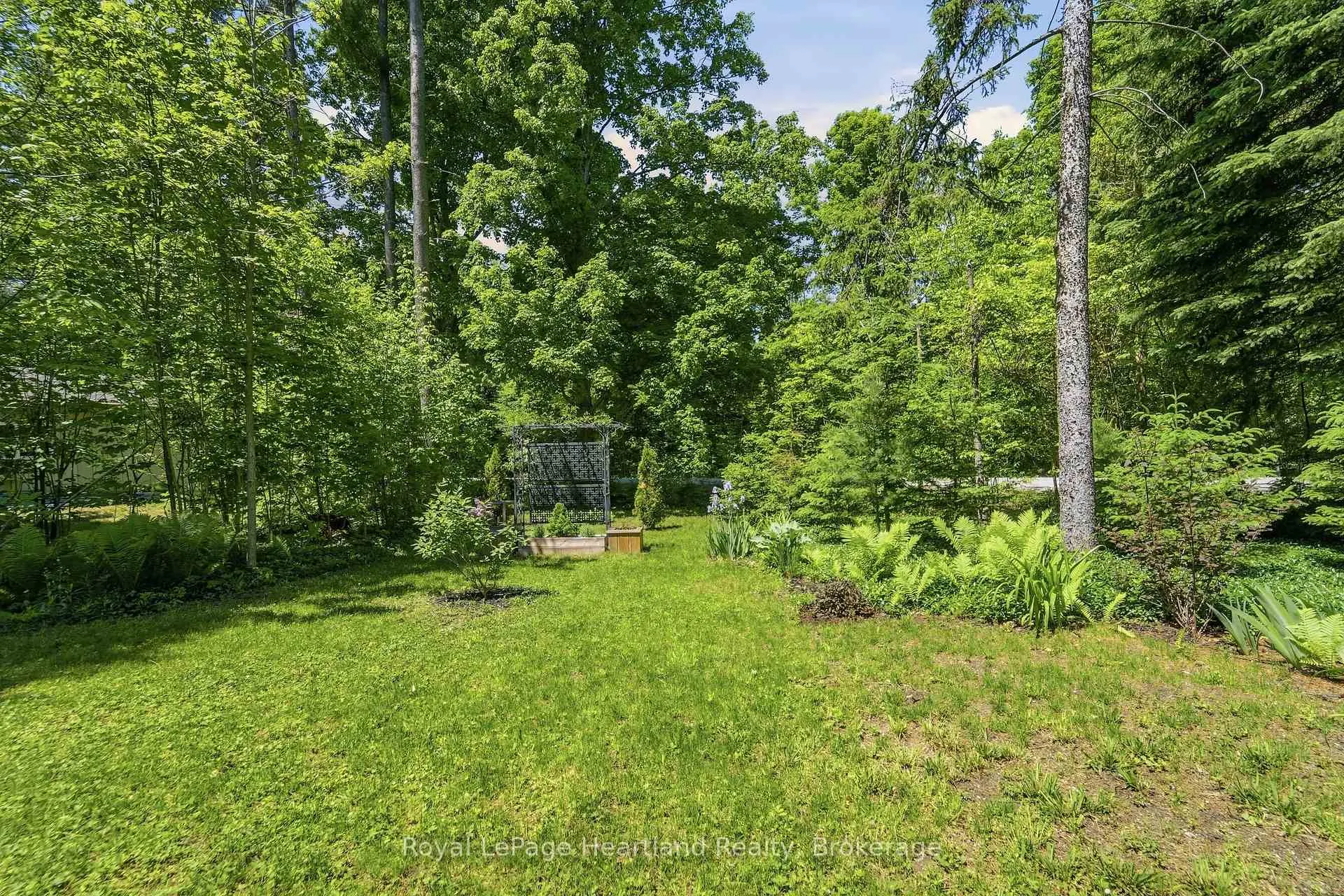 Photo 25 of 205 Chestnut Drive, Central Huron, Goderich — HOMEH