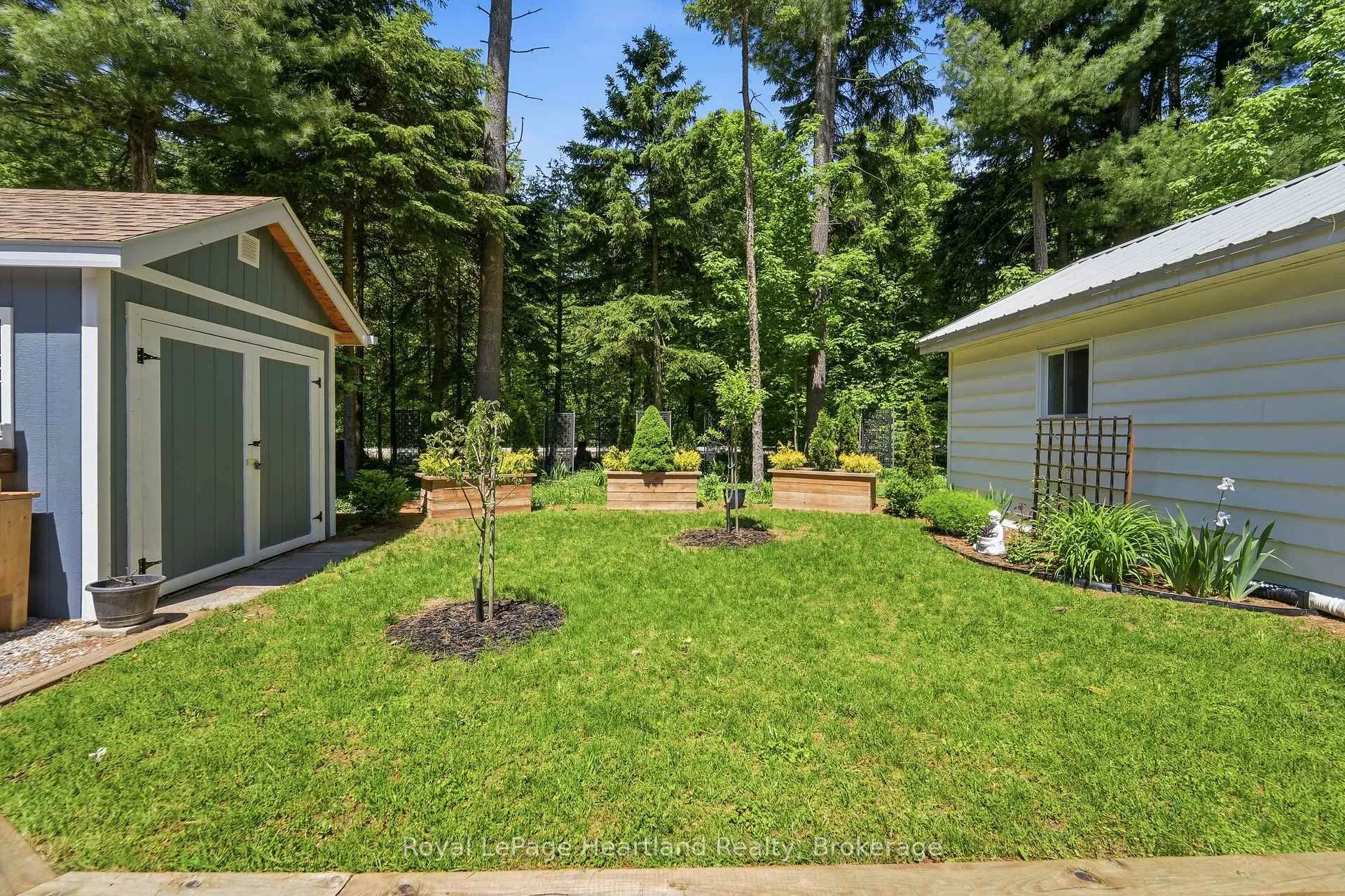 Photo 27 of 205 Chestnut Drive, Central Huron, Goderich — HOMEH
