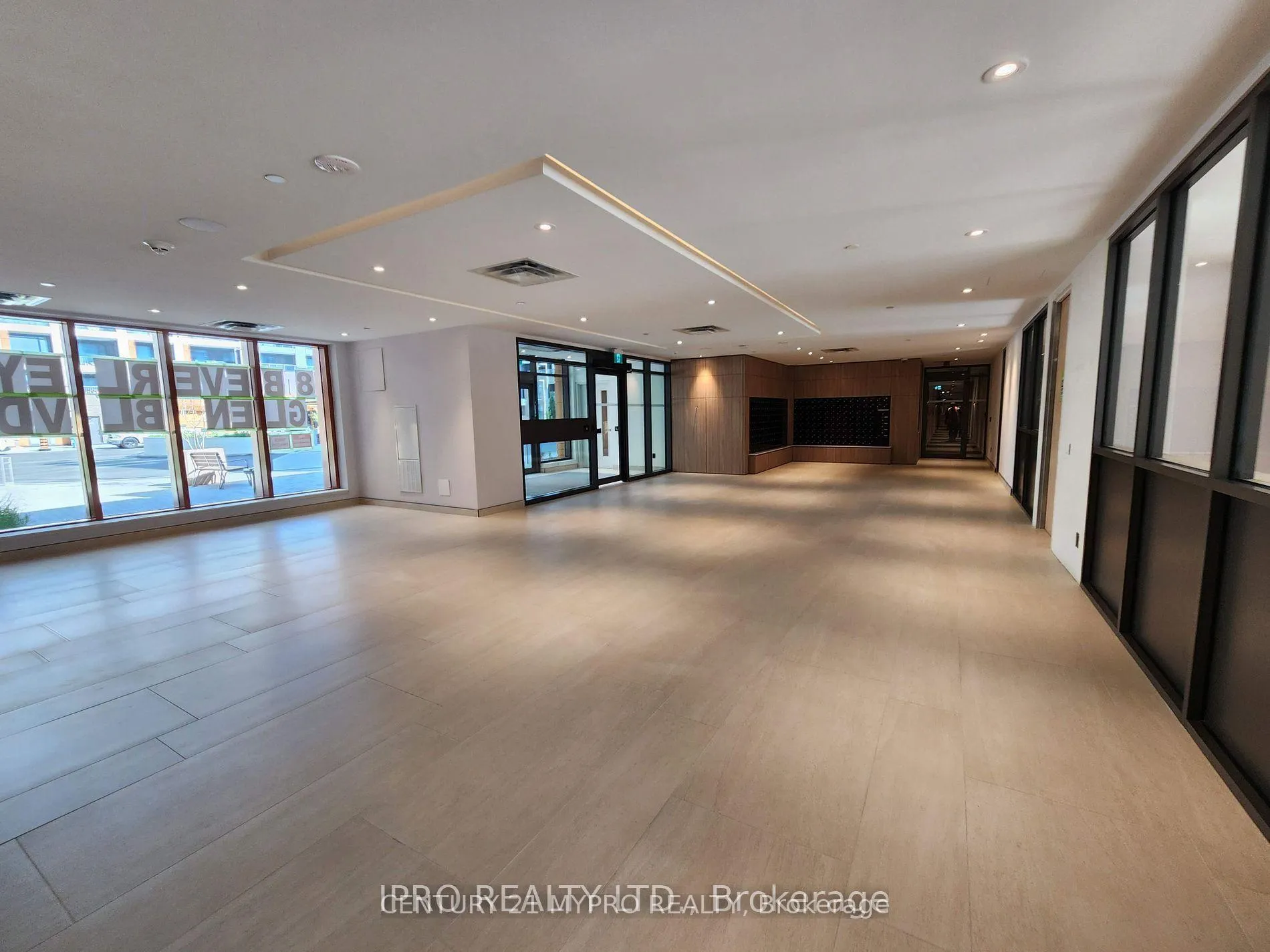 Photo 3 of Unit 1206, 8 Beverley Glen Boulevard, Vaughan, Beverley Glen — HOMEH