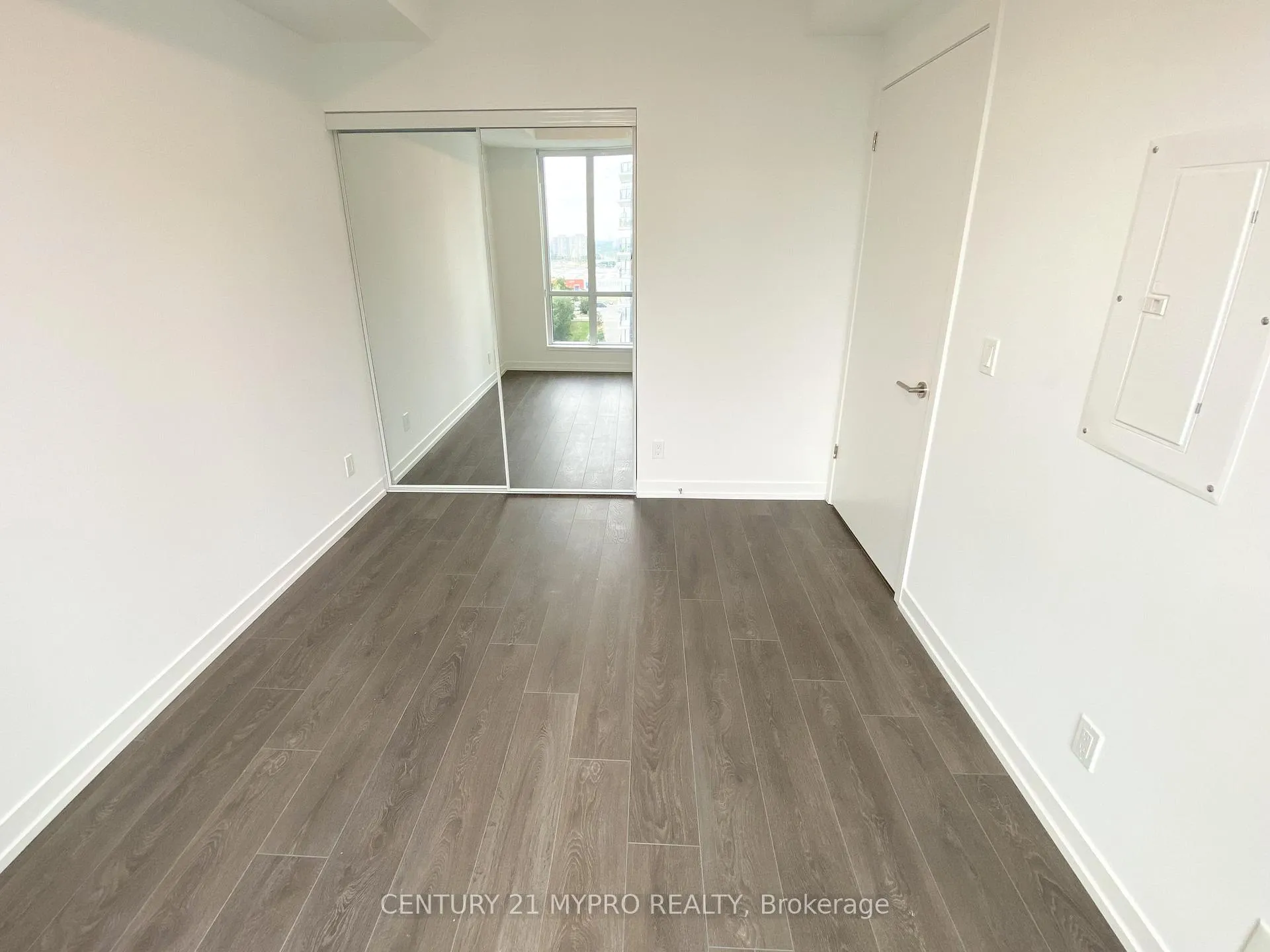 Photo 10 of Unit 1206, 8 Beverley Glen Boulevard, Vaughan, Beverley Glen — HOMEH