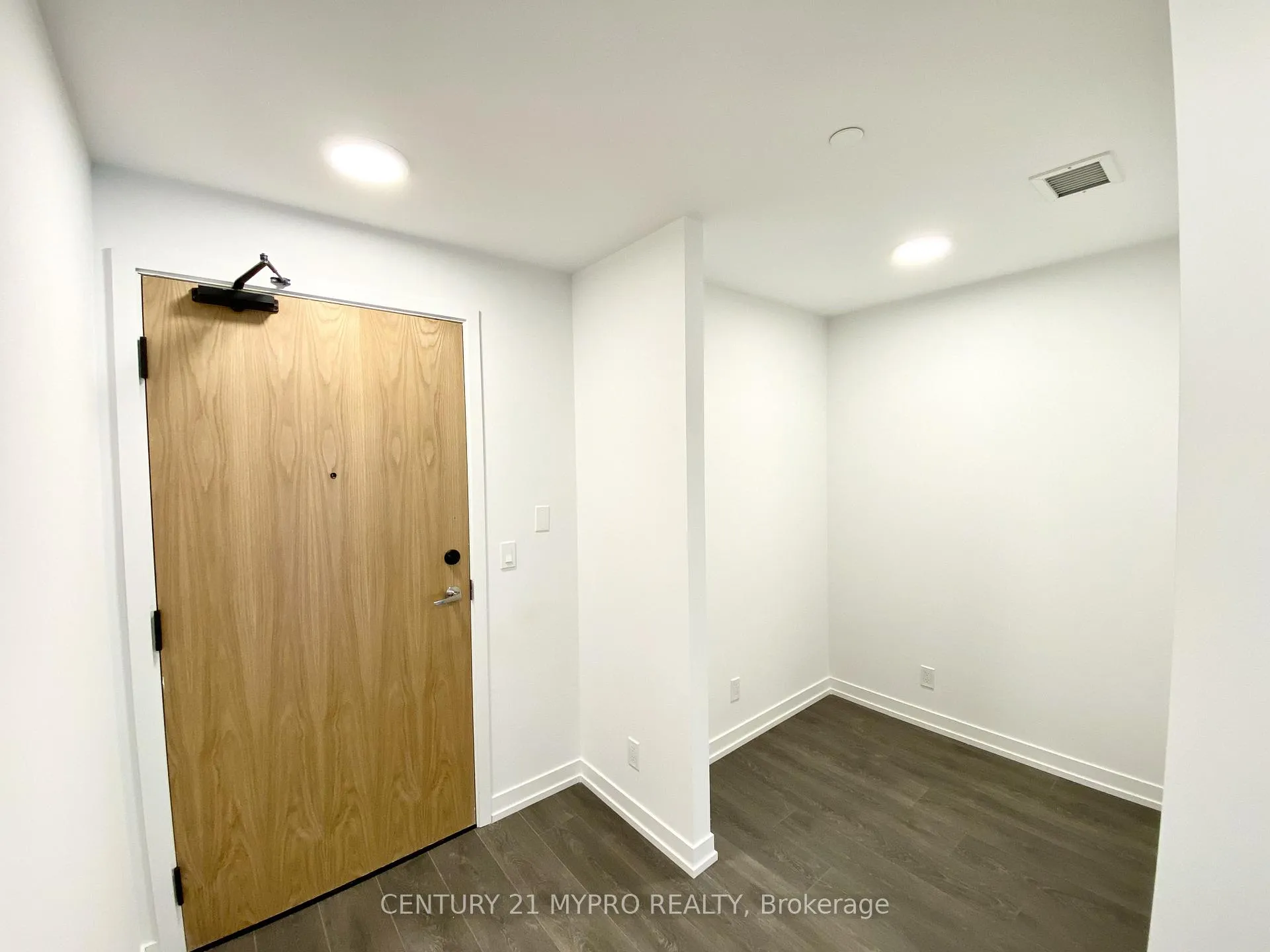 Photo 13 of Unit 1206, 8 Beverley Glen Boulevard, Vaughan, Beverley Glen — HOMEH