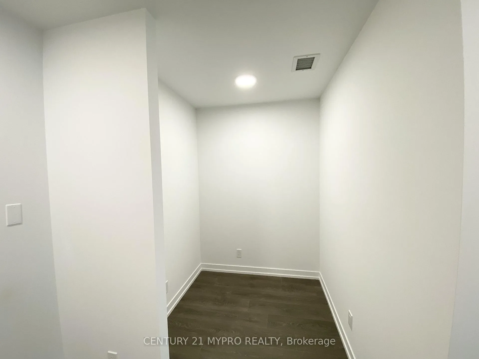 Photo 15 of Unit 1206, 8 Beverley Glen Boulevard, Vaughan, Beverley Glen — HOMEH