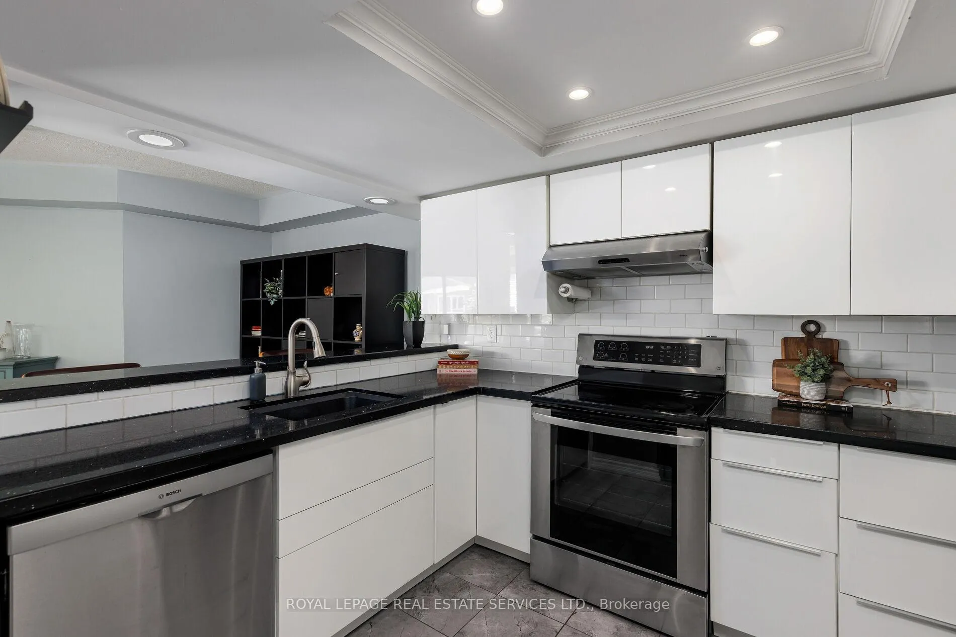 Photo 10 of Unit 174, 75 Bristol Road E, Mississauga, Hurontario — HOMEH