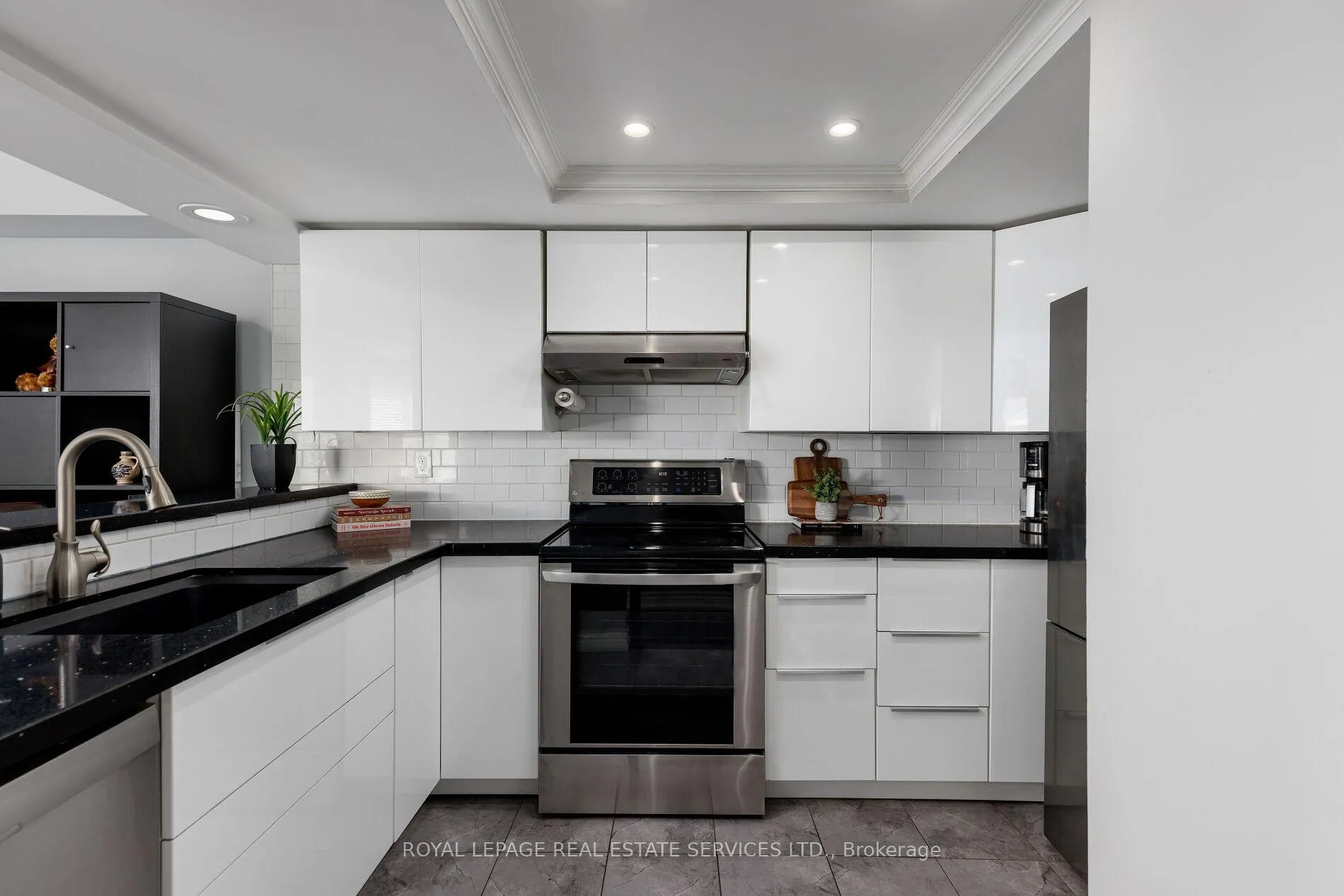 Photo 11 of Unit 174, 75 Bristol Road E, Mississauga, Hurontario — HOMEH