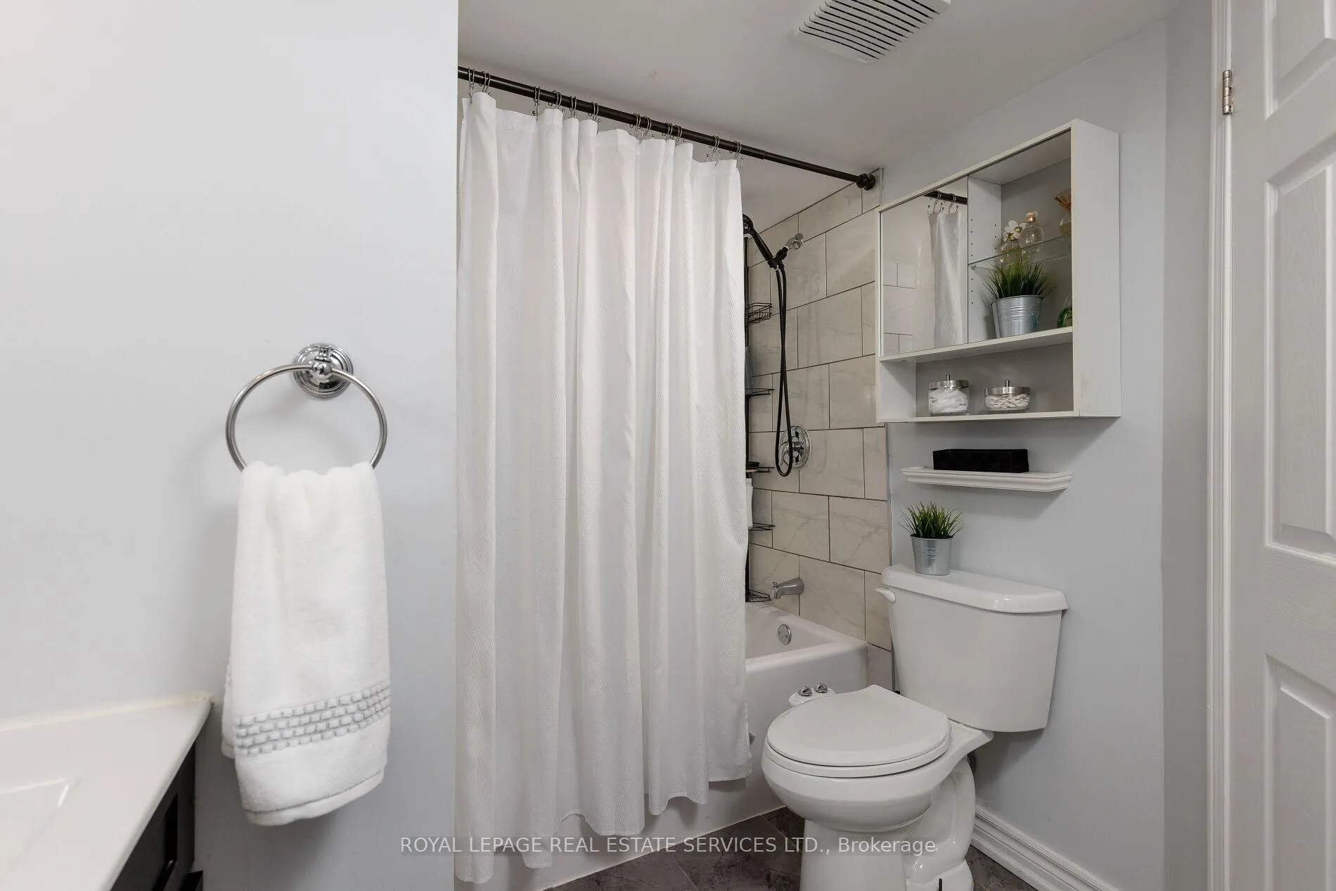 Photo 15 of Unit 174, 75 Bristol Road E, Mississauga, Hurontario — HOMEH