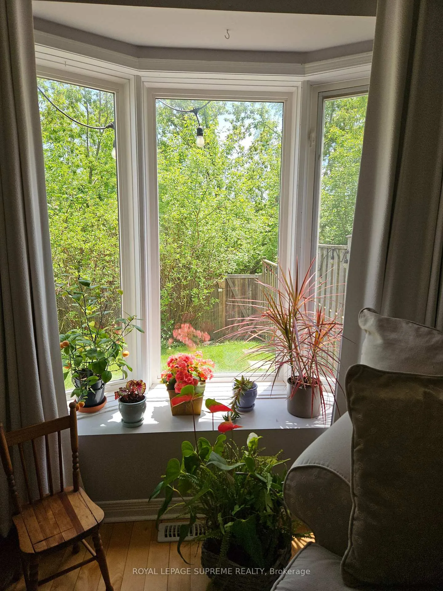 Photo 8 of 123 Trevino Circle, Barrie, East Bayfield — HOMEH