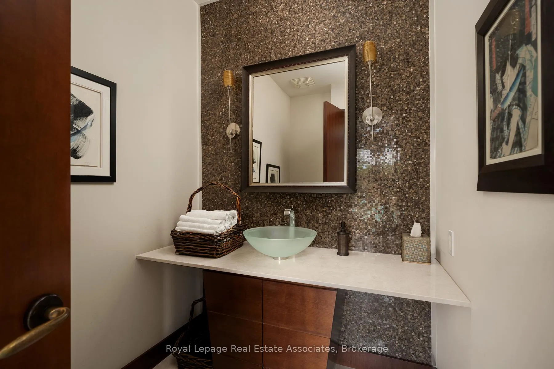Photo 16 of 1510 Pinetree Crescent, Mississauga, Mineola — HOMEH