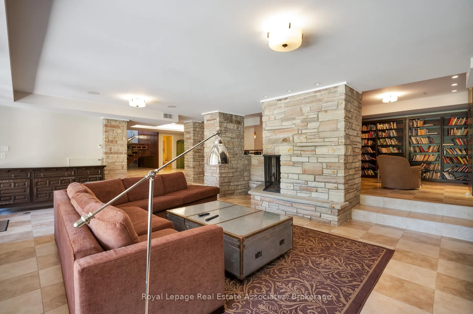 Photo 39 of 1510 Pinetree Crescent, Mississauga, Mineola — HOMEH