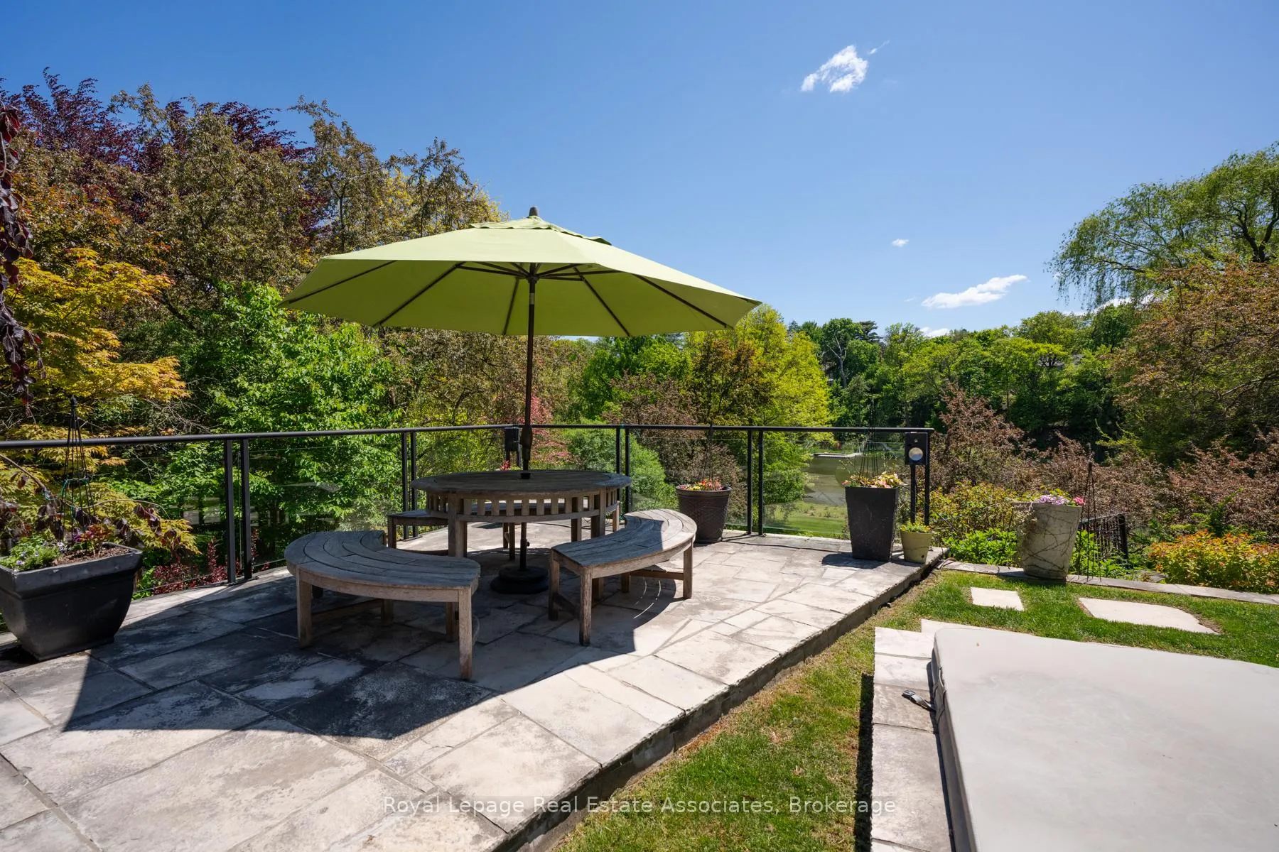 Photo 44 of 1510 Pinetree Crescent, Mississauga, Mineola — HOMEH