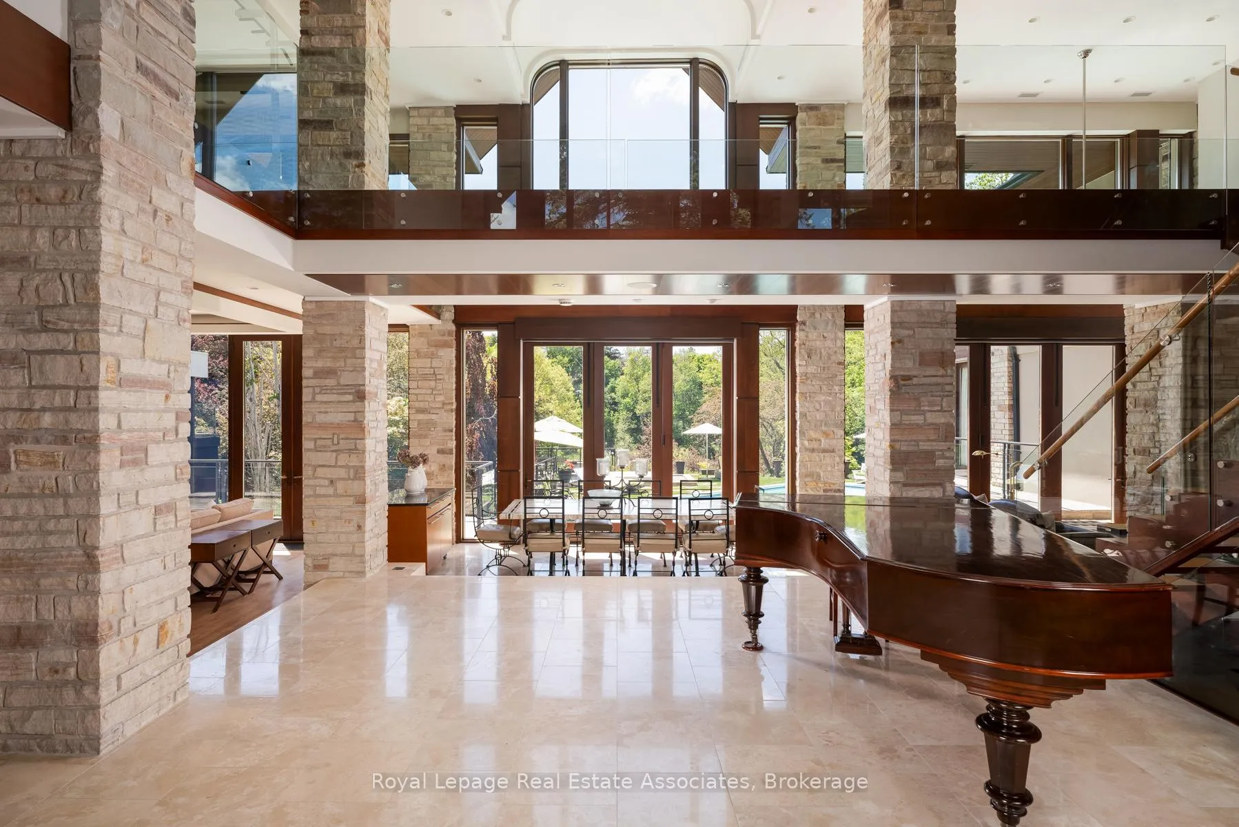Photo 5 of 1510 Pinetree Crescent, Mississauga, Mineola — HOMEH