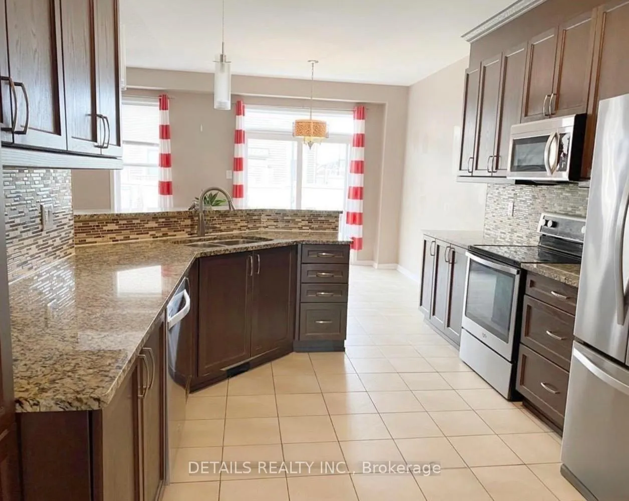 Photo 6 of 439 Cavesson Street, Ottawa, Kanata - Emerald Meadows/Trailwest — HOMEH