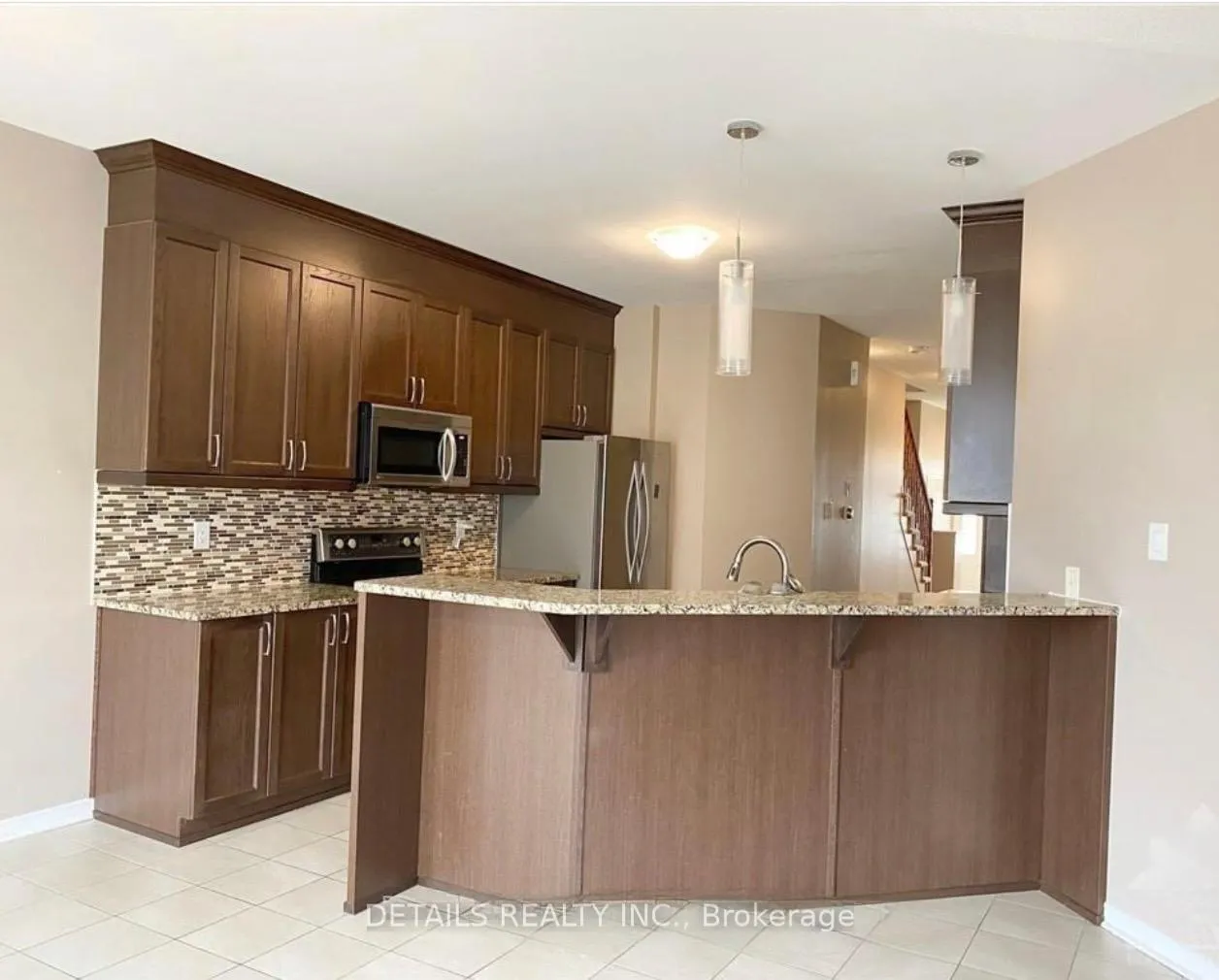 Photo 7 of 439 Cavesson Street, Ottawa, Kanata - Emerald Meadows/Trailwest — HOMEH