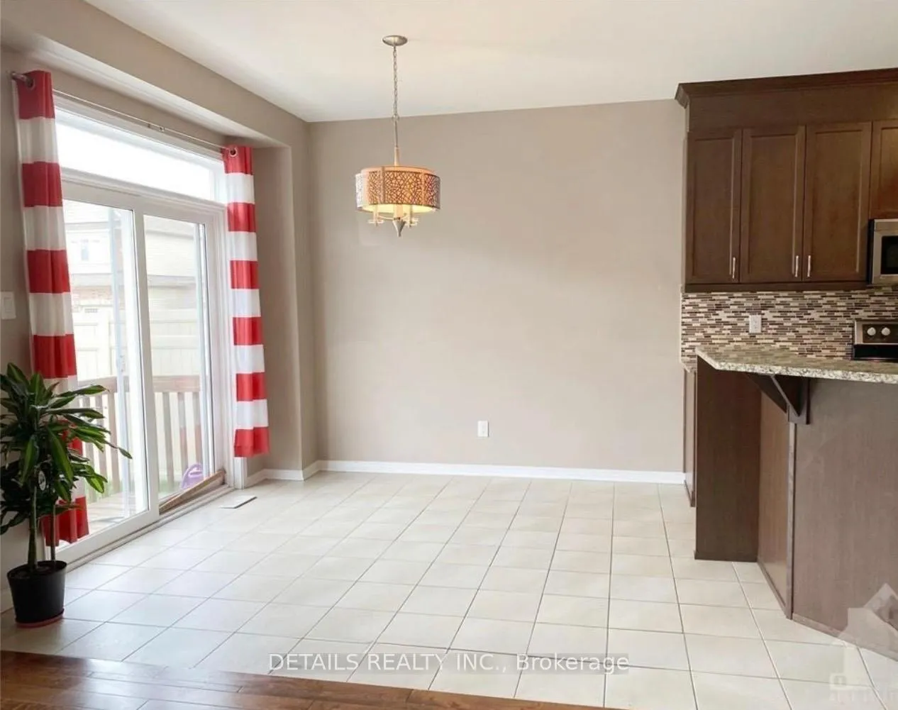 Photo 8 of 439 Cavesson Street, Ottawa, Kanata - Emerald Meadows/Trailwest — HOMEH