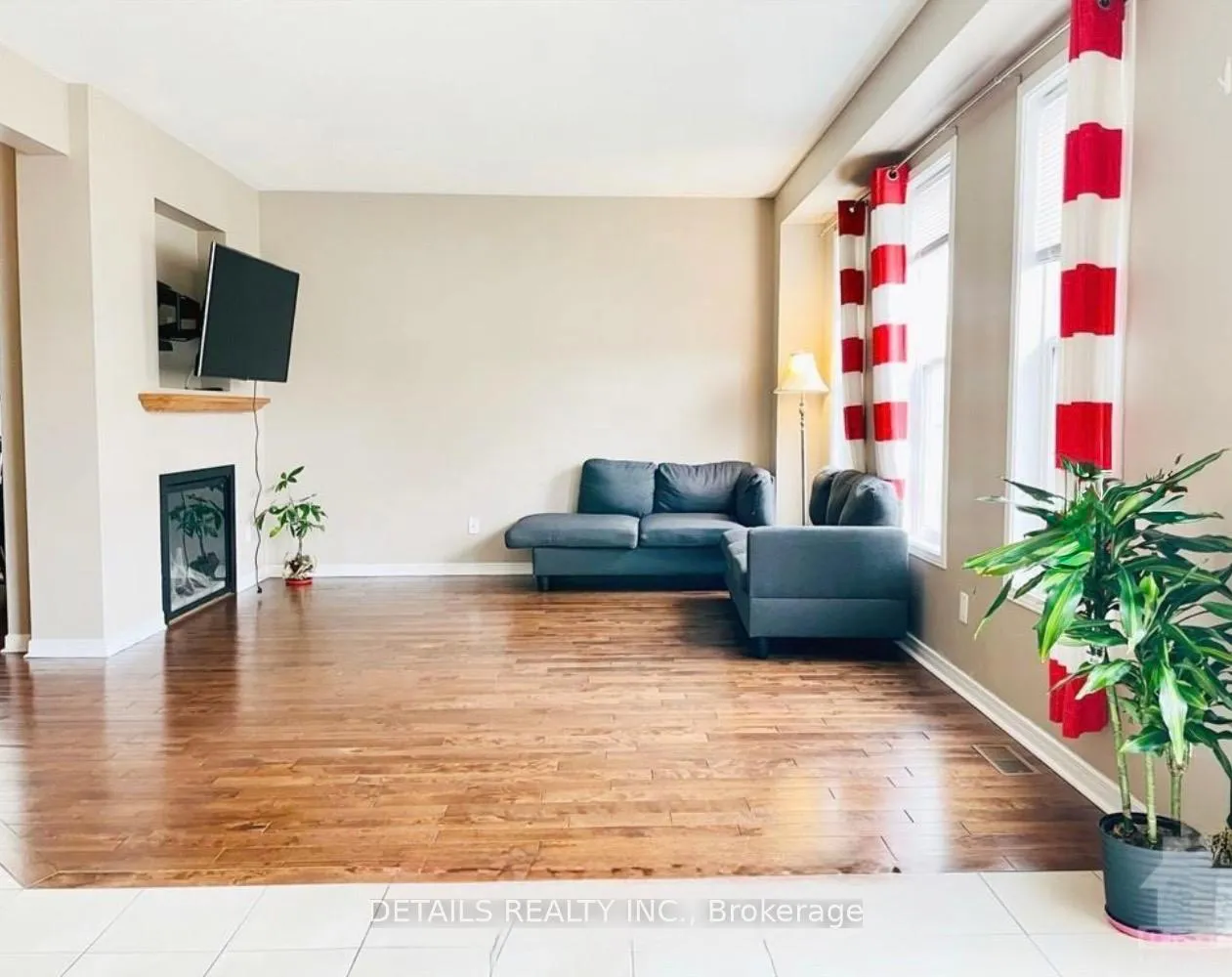 Photo 9 of 439 Cavesson Street, Ottawa, Kanata - Emerald Meadows/Trailwest — HOMEH