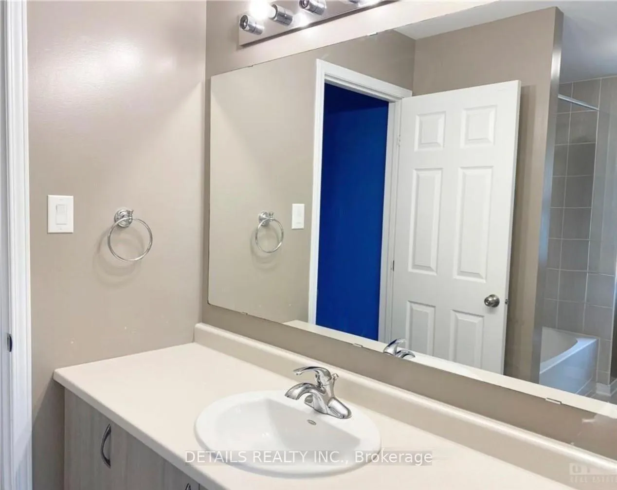 Photo 21 of 439 Cavesson Street, Ottawa, Kanata - Emerald Meadows/Trailwest — HOMEH