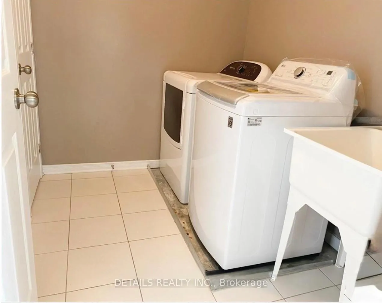 Photo 22 of 439 Cavesson Street, Ottawa, Kanata - Emerald Meadows/Trailwest — HOMEH