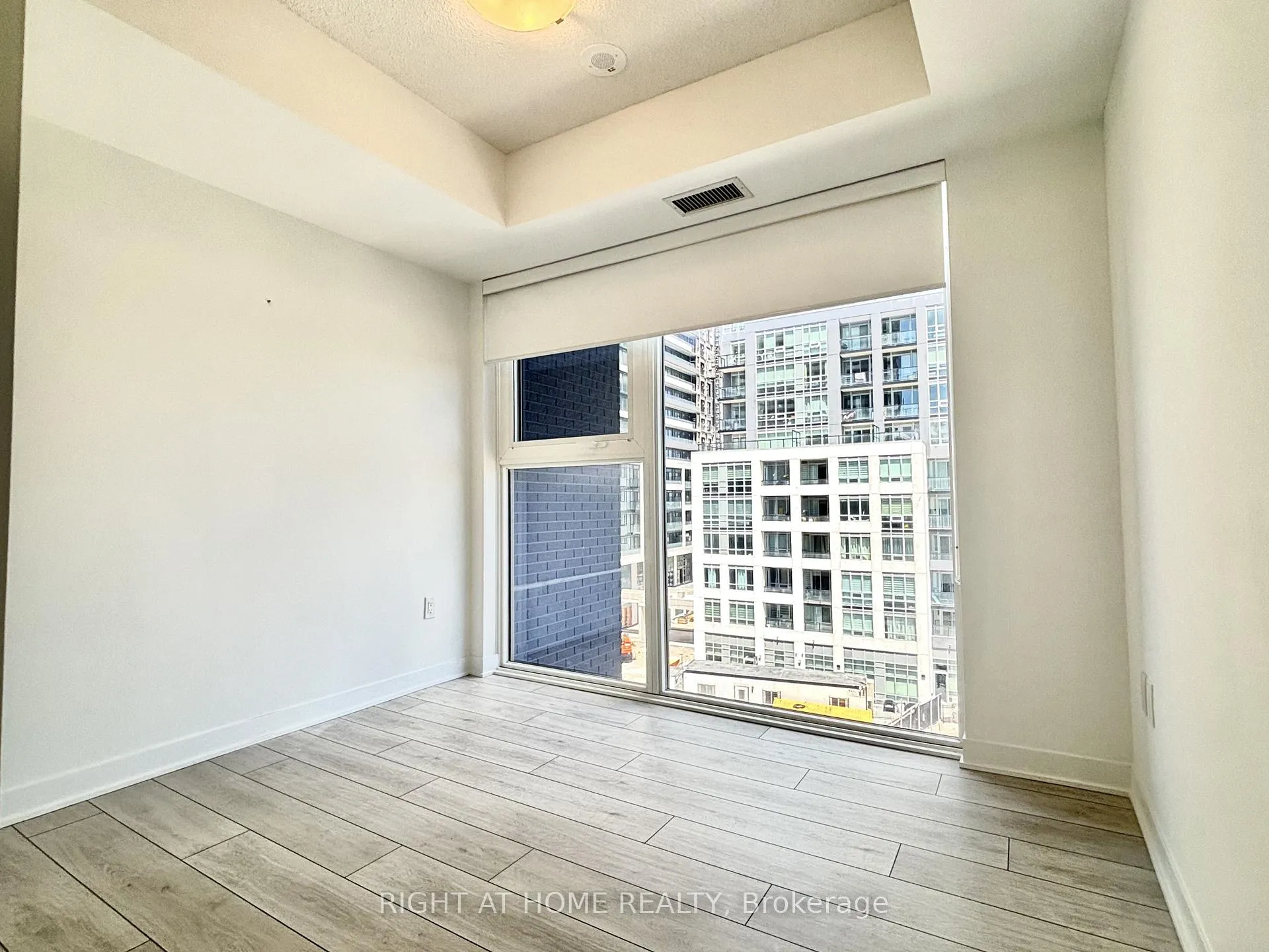 Photo 8 of Unit 506, 260 Malta Avenue, Brampton, Fletcher's Creek South — HOMEH