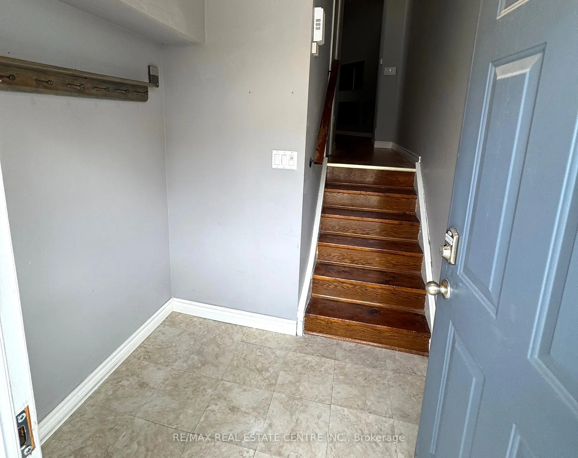 Photo 2 of Unit 49, 589 Beechwood Drive, Waterloo — HOMEH