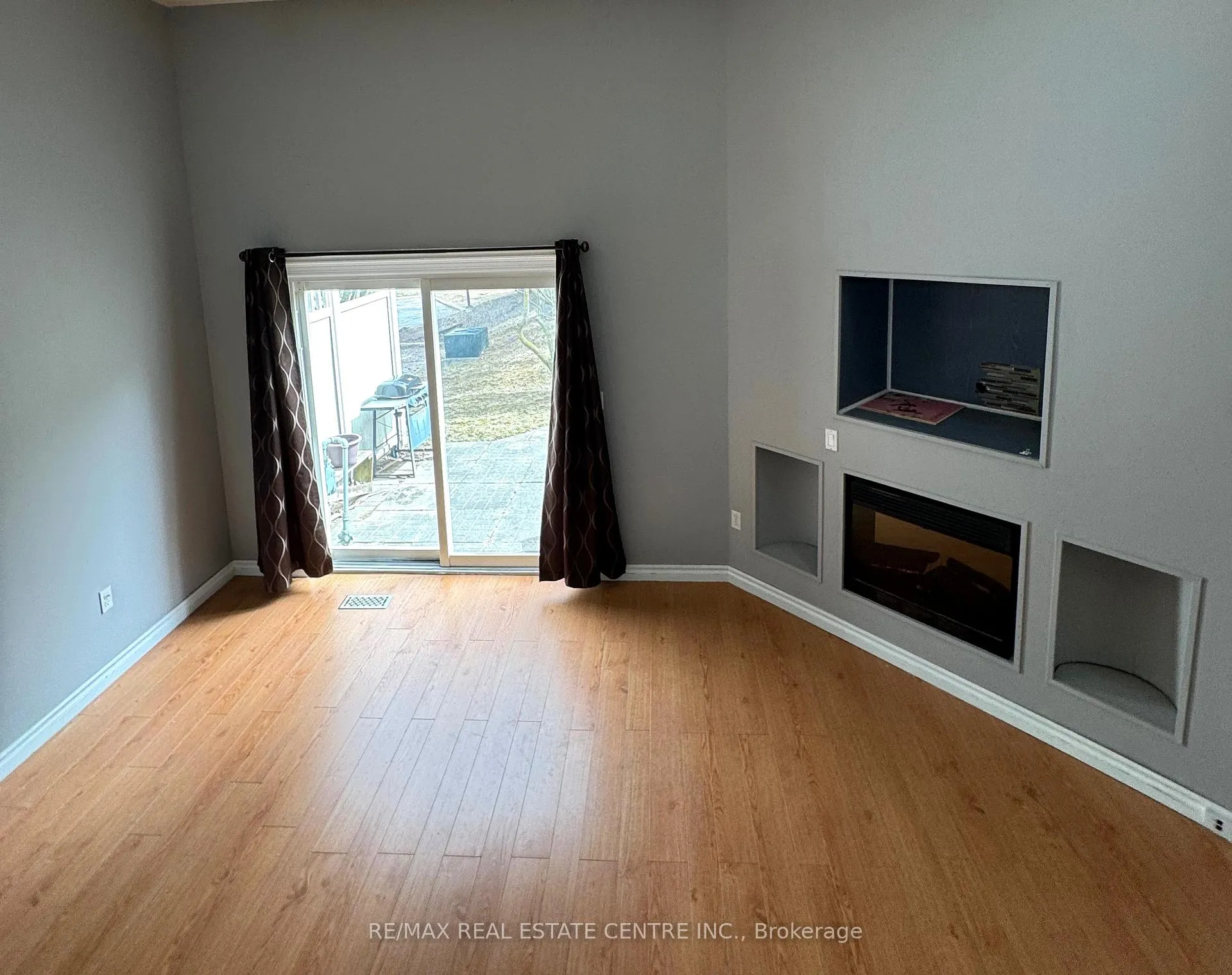 Photo 4 of Unit 49, 589 Beechwood Drive, Waterloo — HOMEH